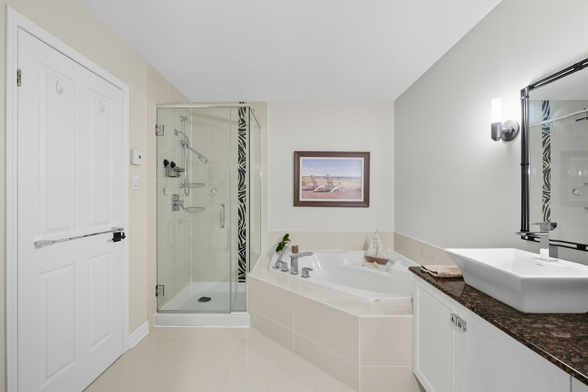 Salle de bains attenante à la CCP