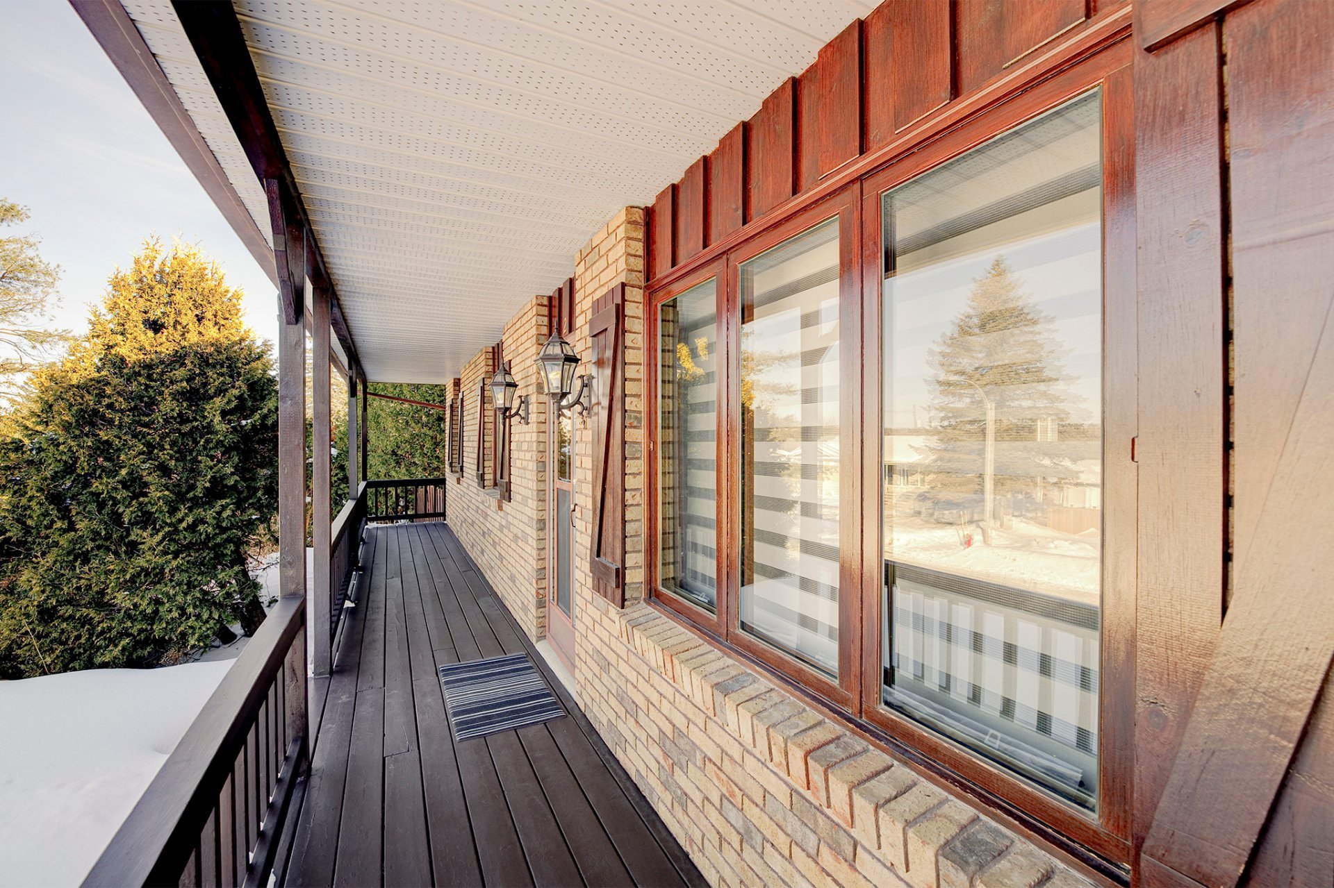 Balcony - Large balcony