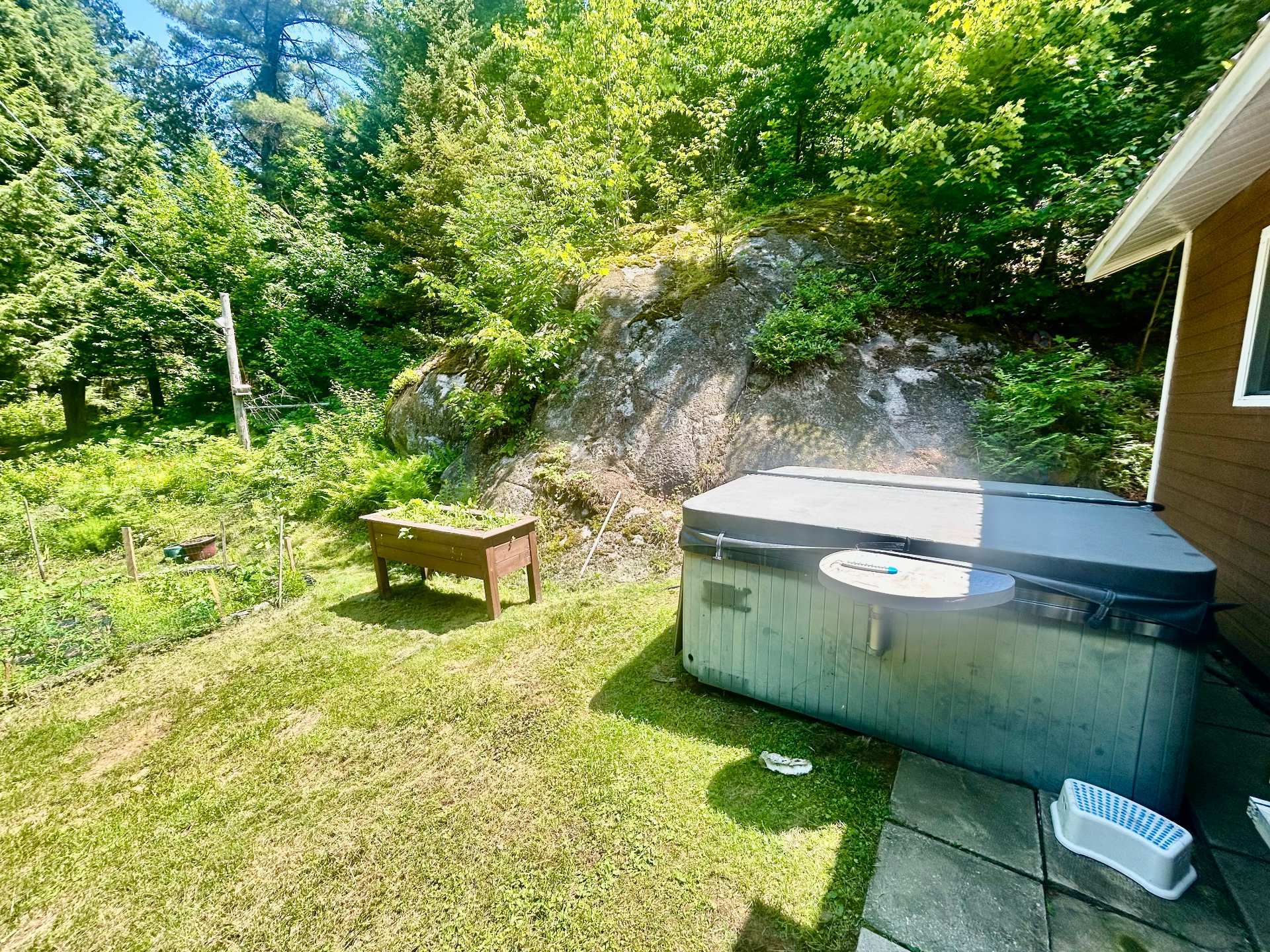 Hot tub