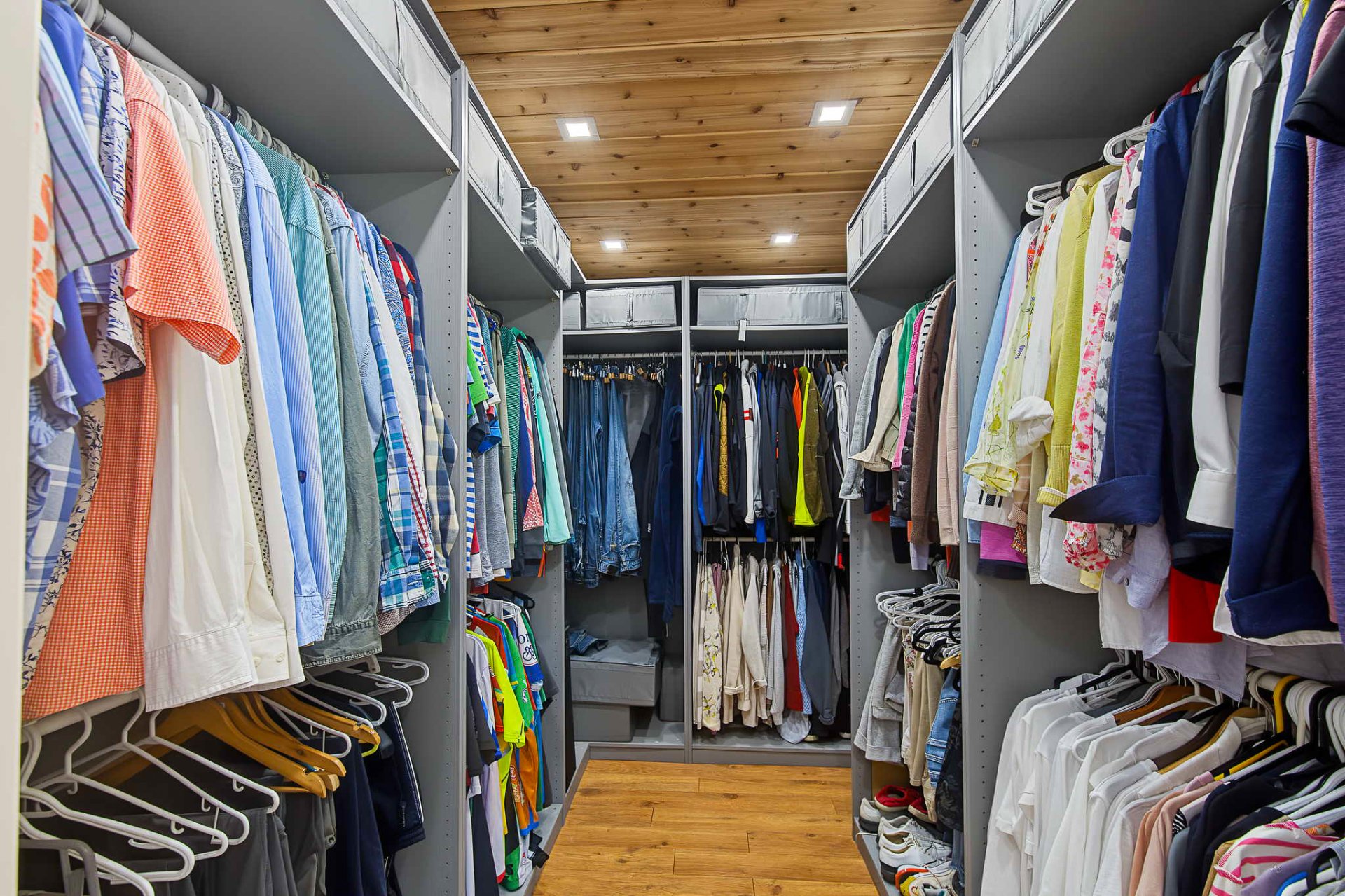 Walk-in closet