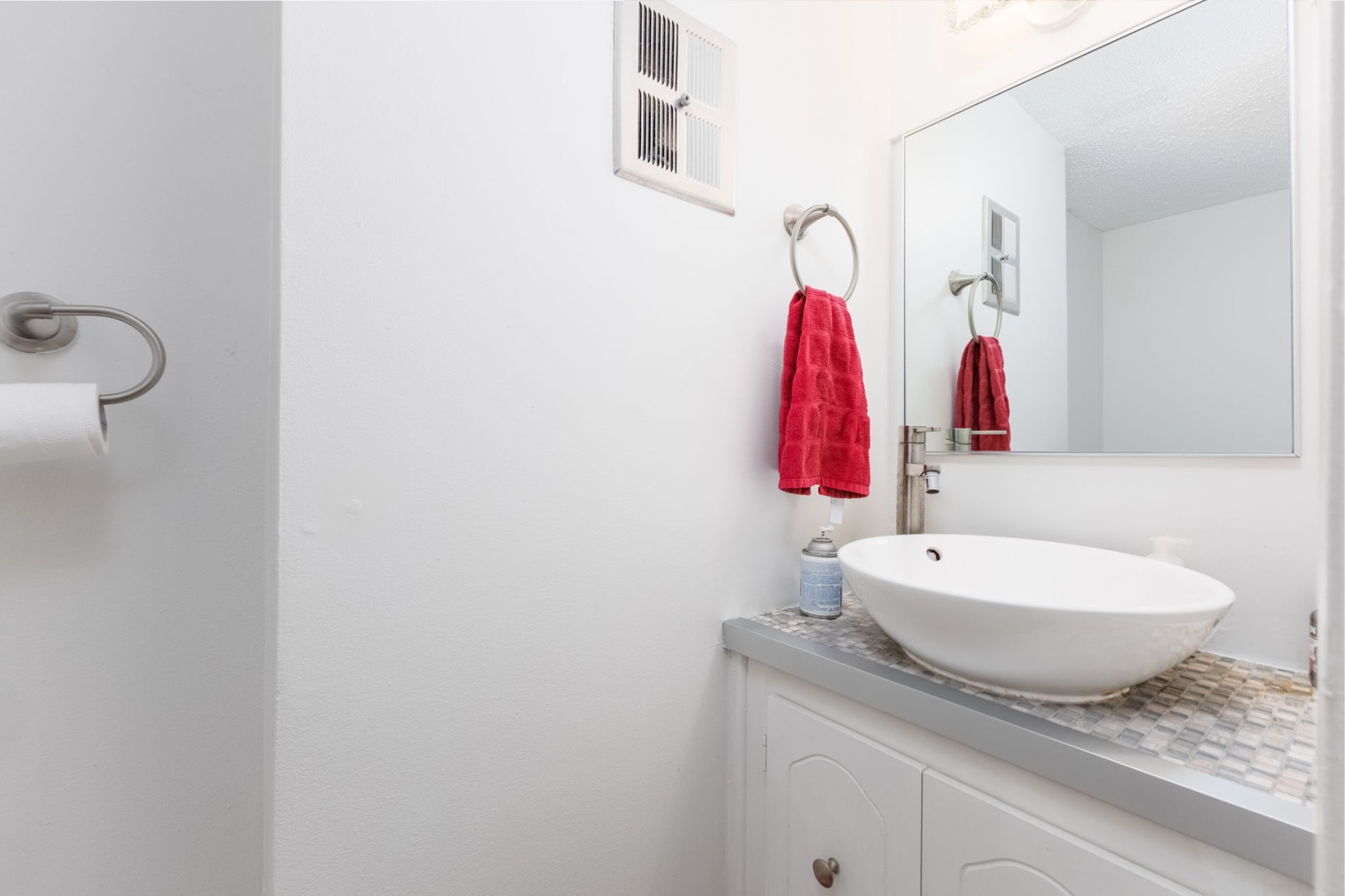 Powder room