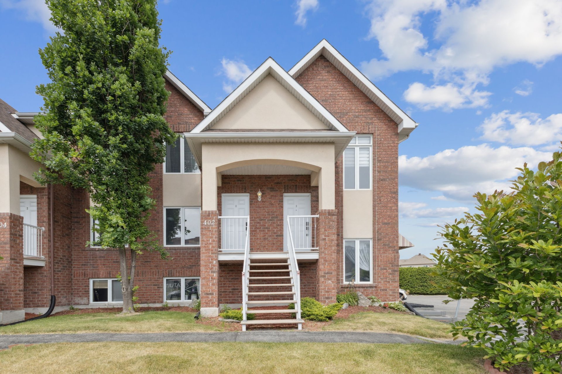 402 Boul. du Plateau 2