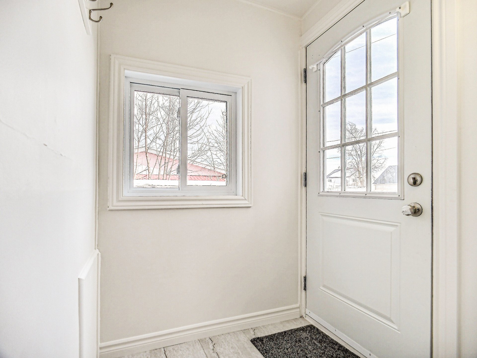 Hallway - apt C