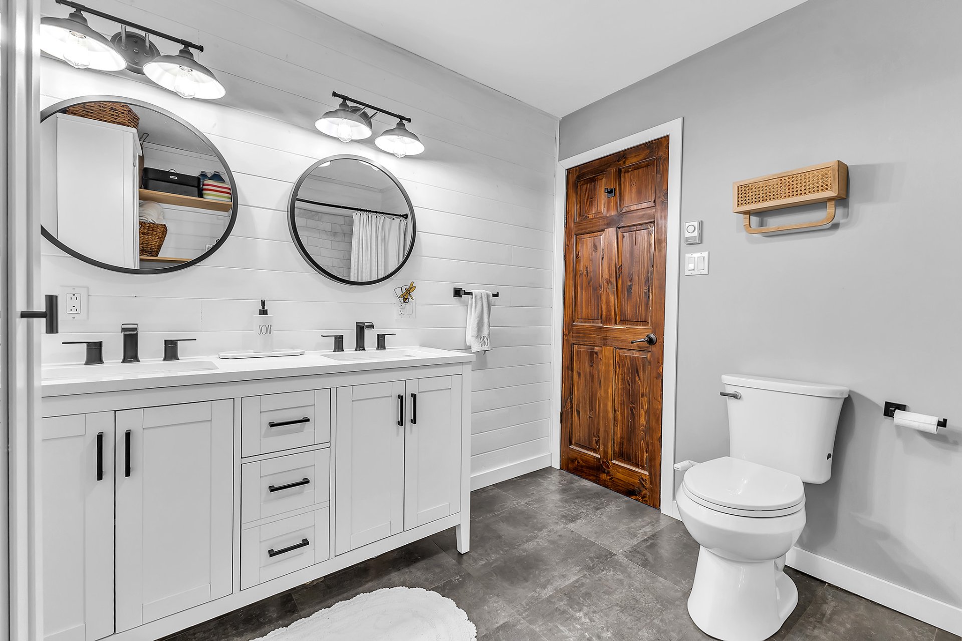 Salle de bains attenante à la CCP