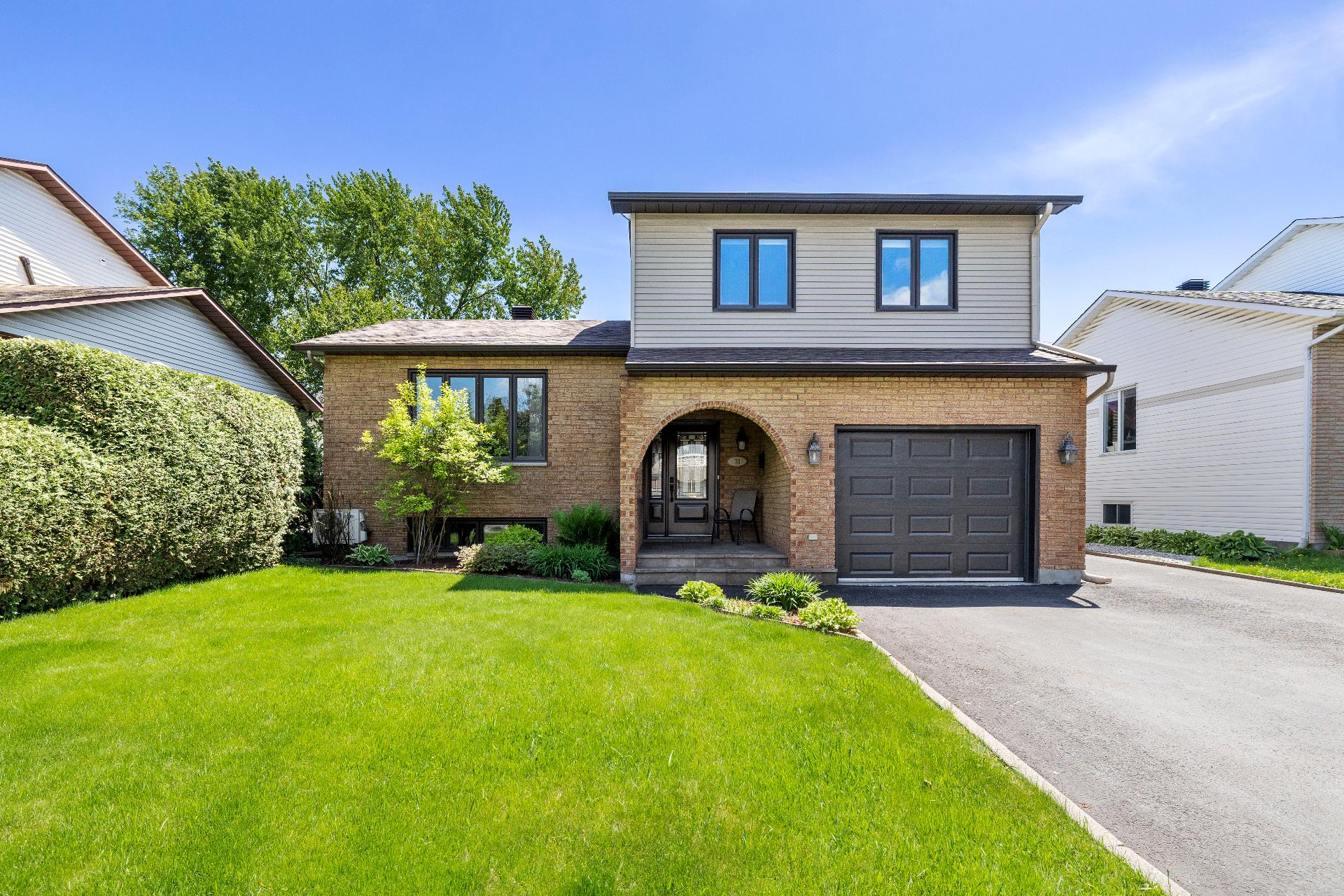 30 Rue de Tadoussac 