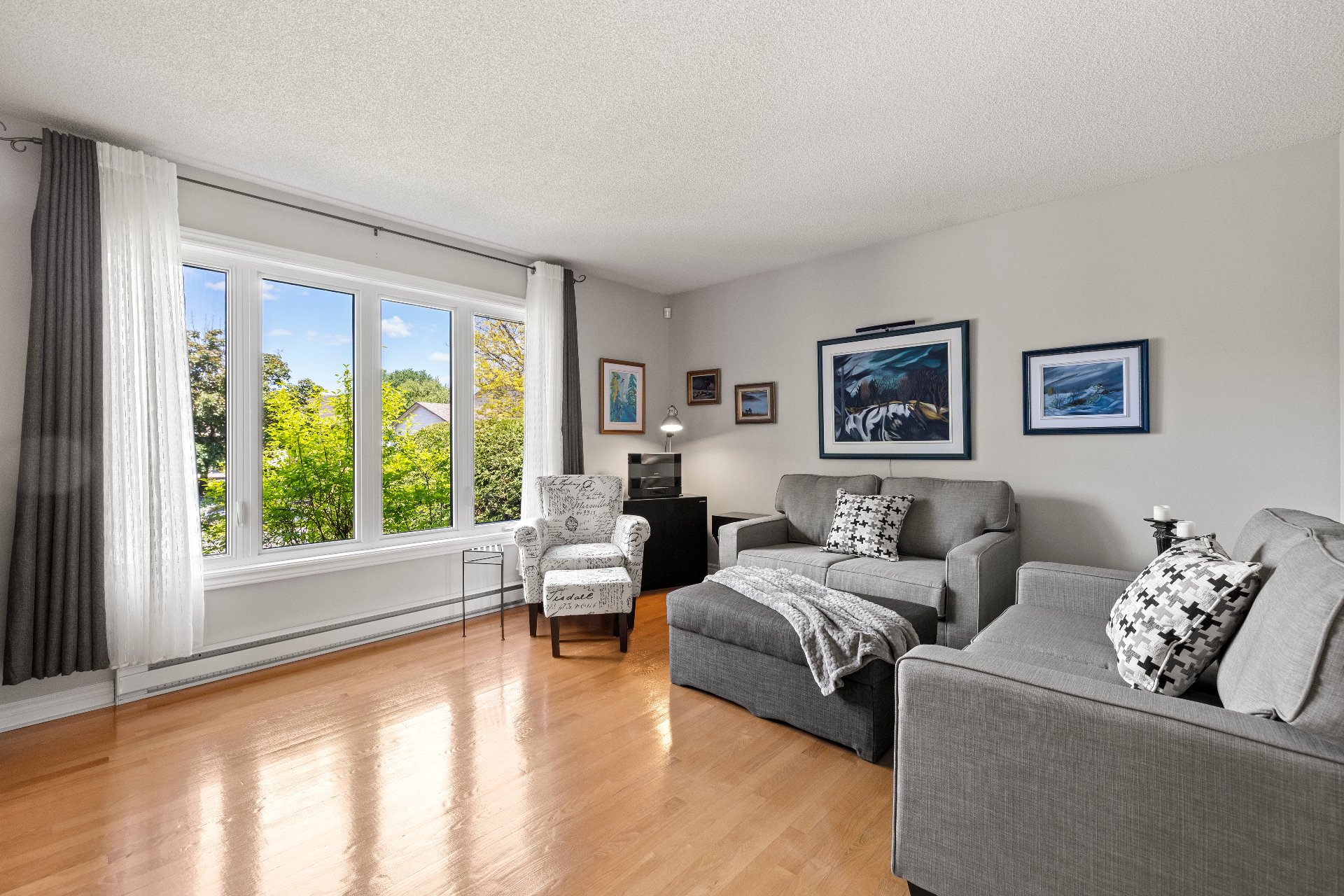 Salon - Salon 1 de 3