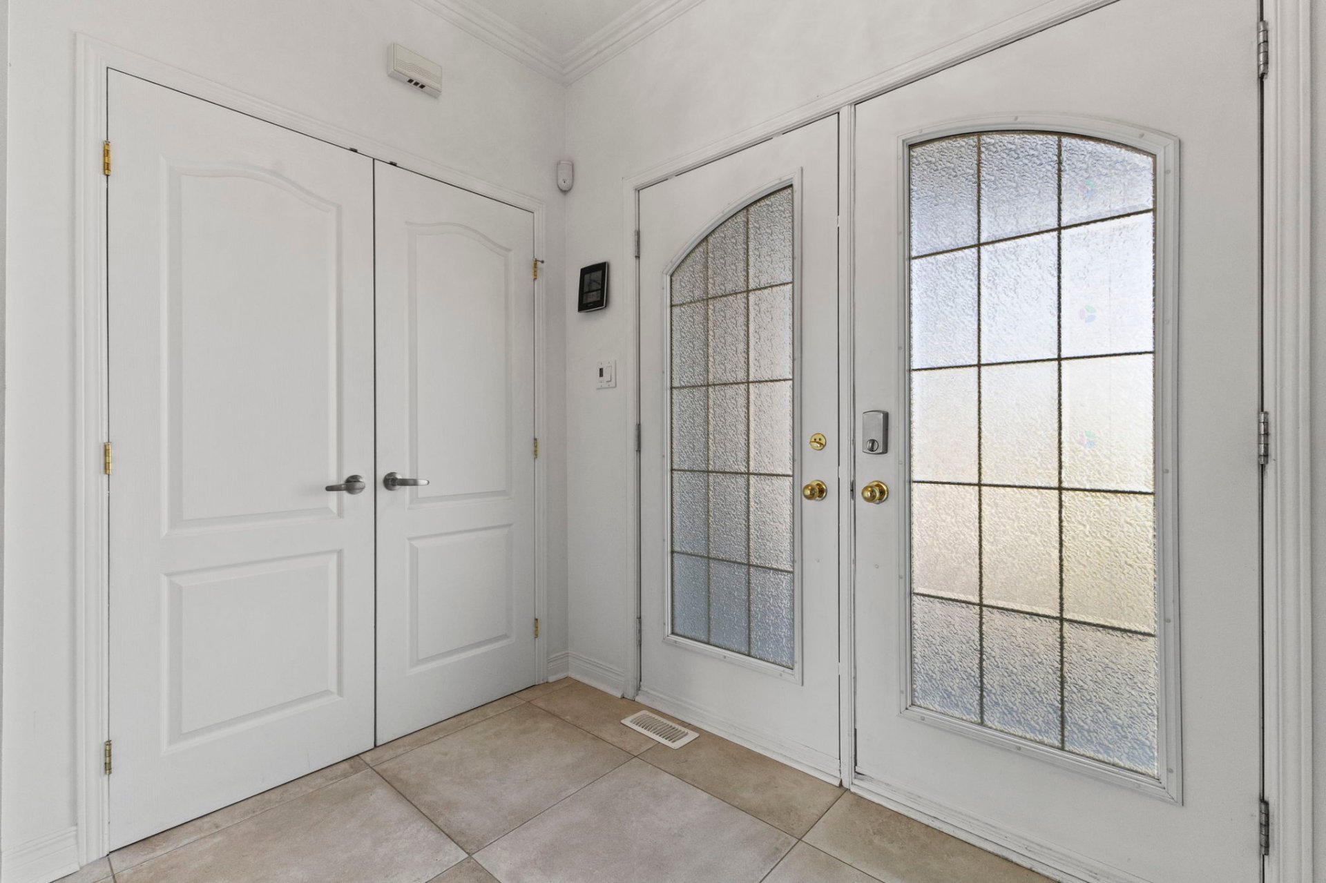 24 Rue de la Châtelaine — photo 2