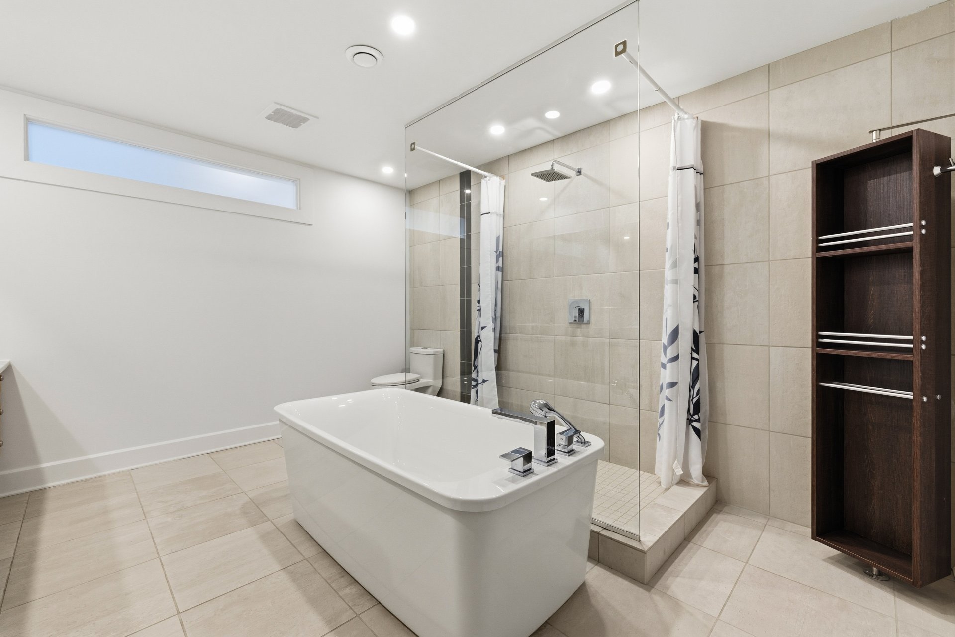 Salle de bains attenante à la CCP