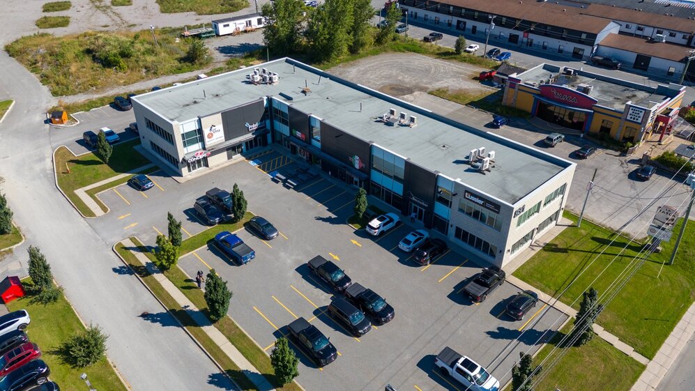 831 Boul. St-René O. 206