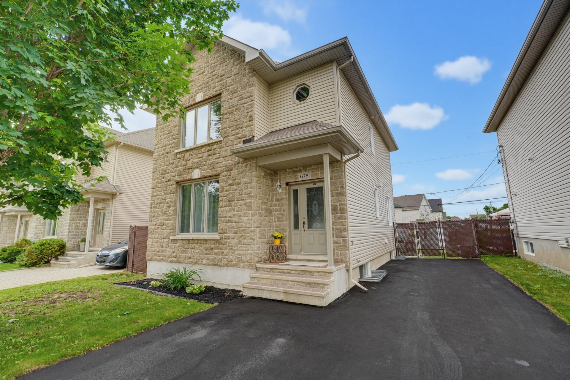 678 Rue A.-Gibeault 
