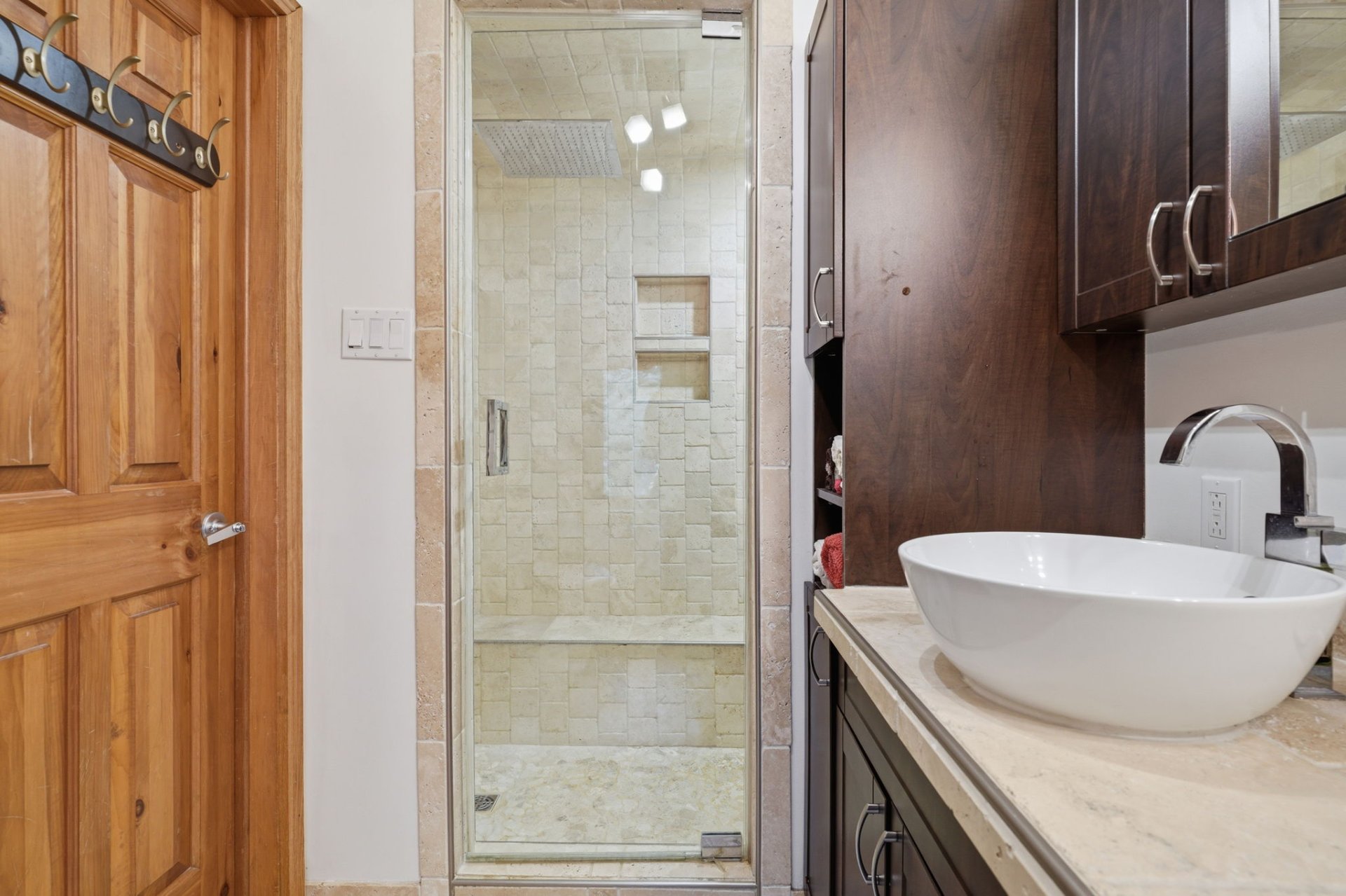 Ensuite bathroom