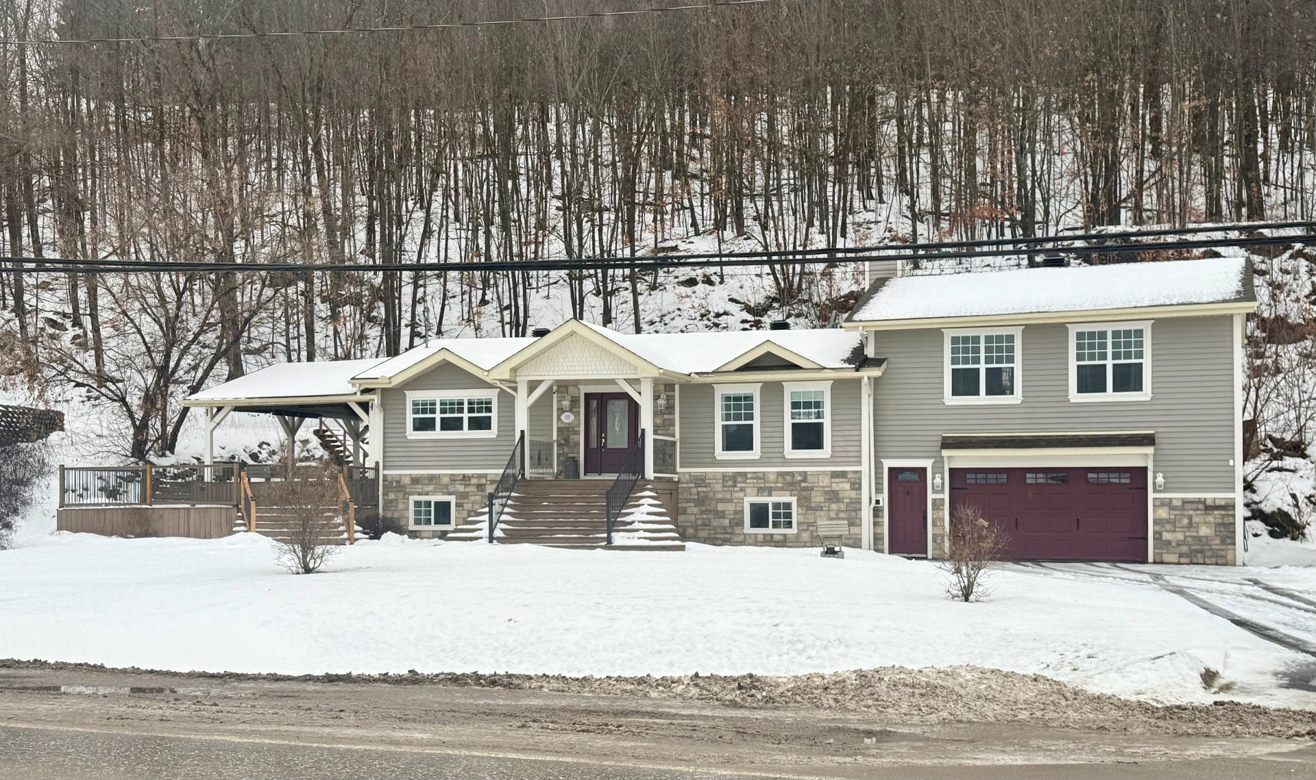 221 Ch. de Lac-Ste-Marie 