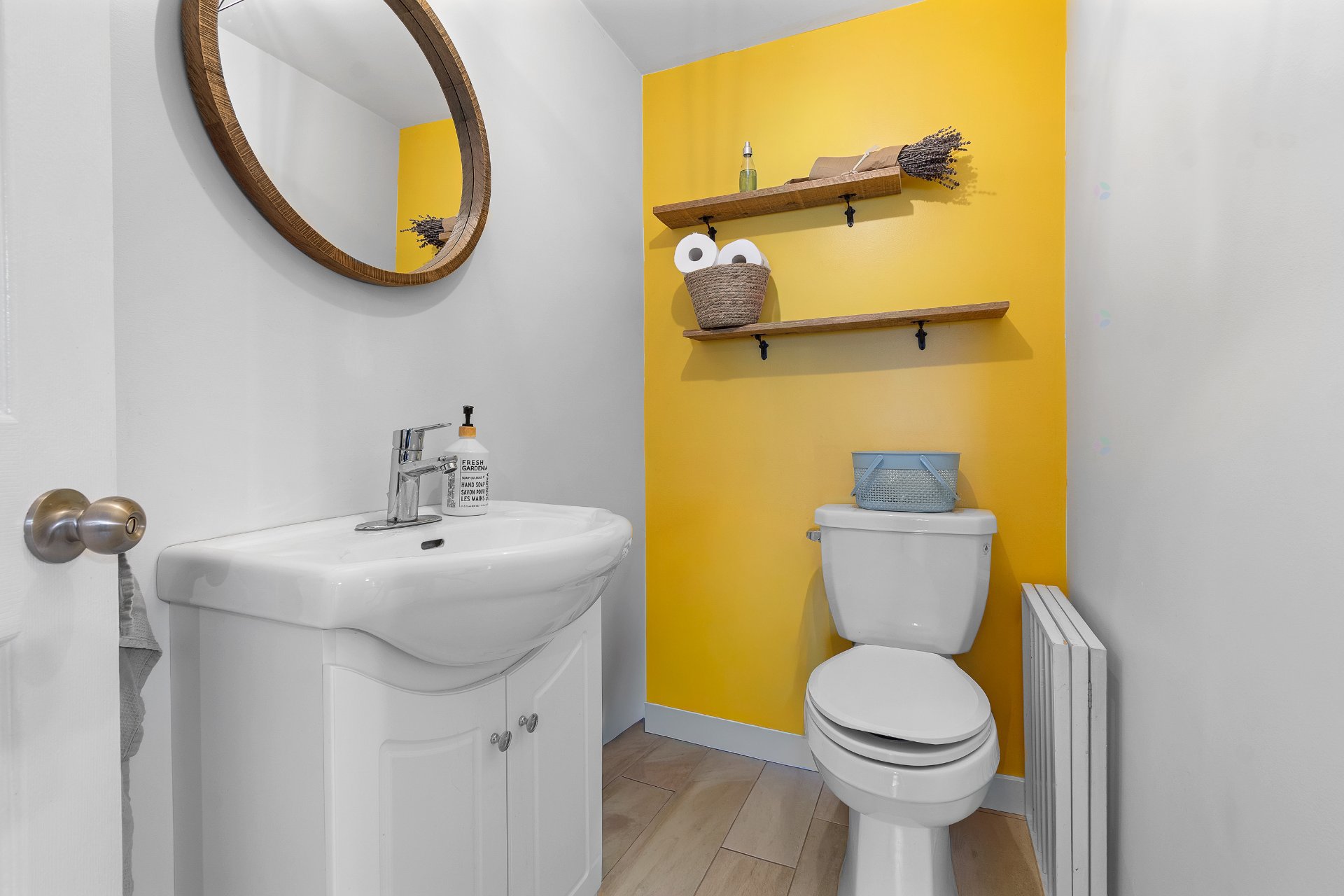 Powder room