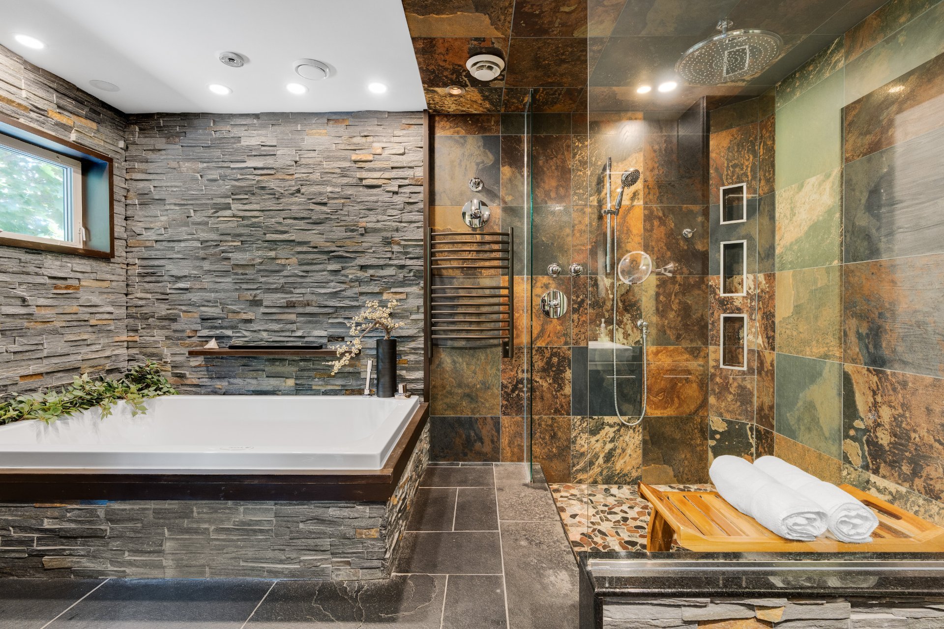 Salle de bains attenante à la CCP