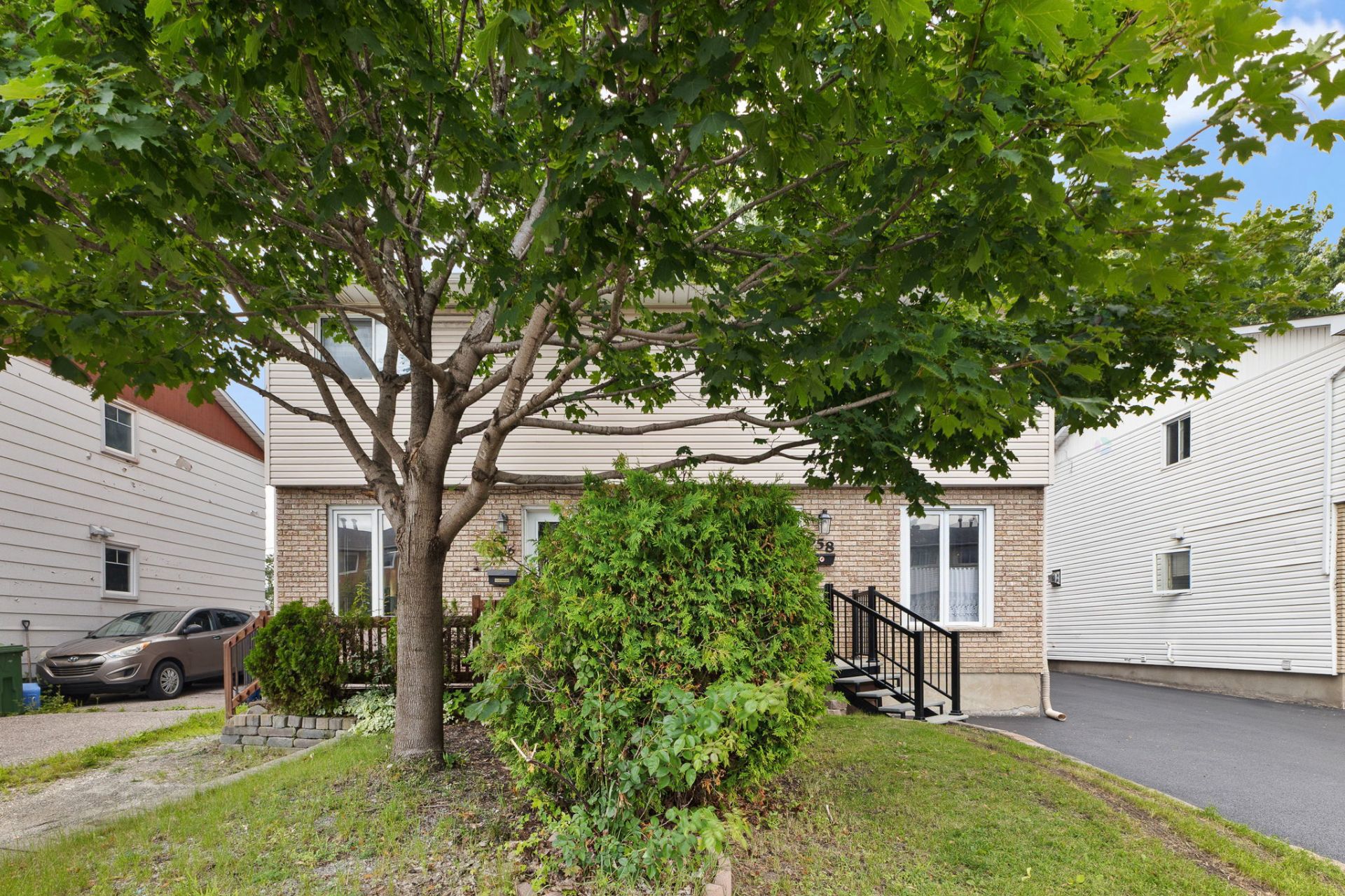 658 Rue Asselin — photo 2