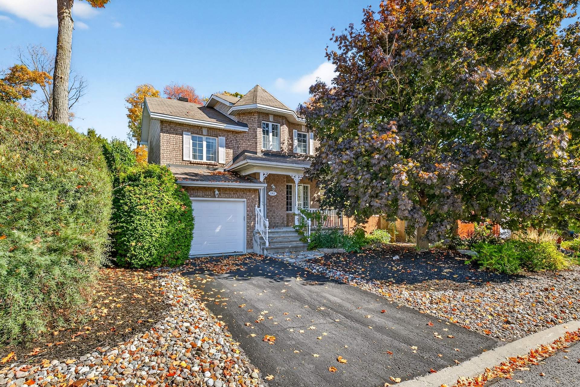 341 Rue Fred-Forsythe 