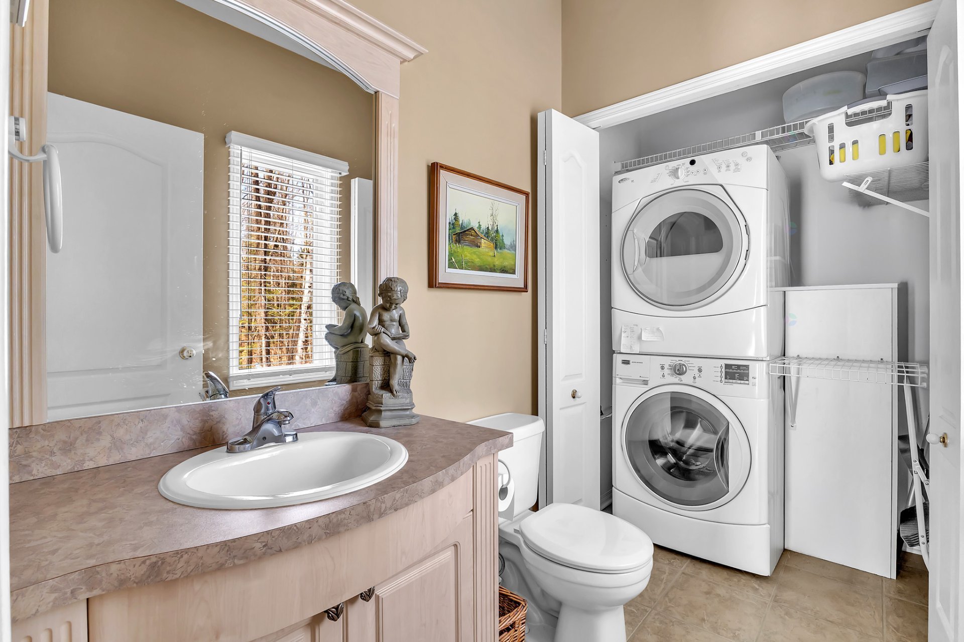 Powder room