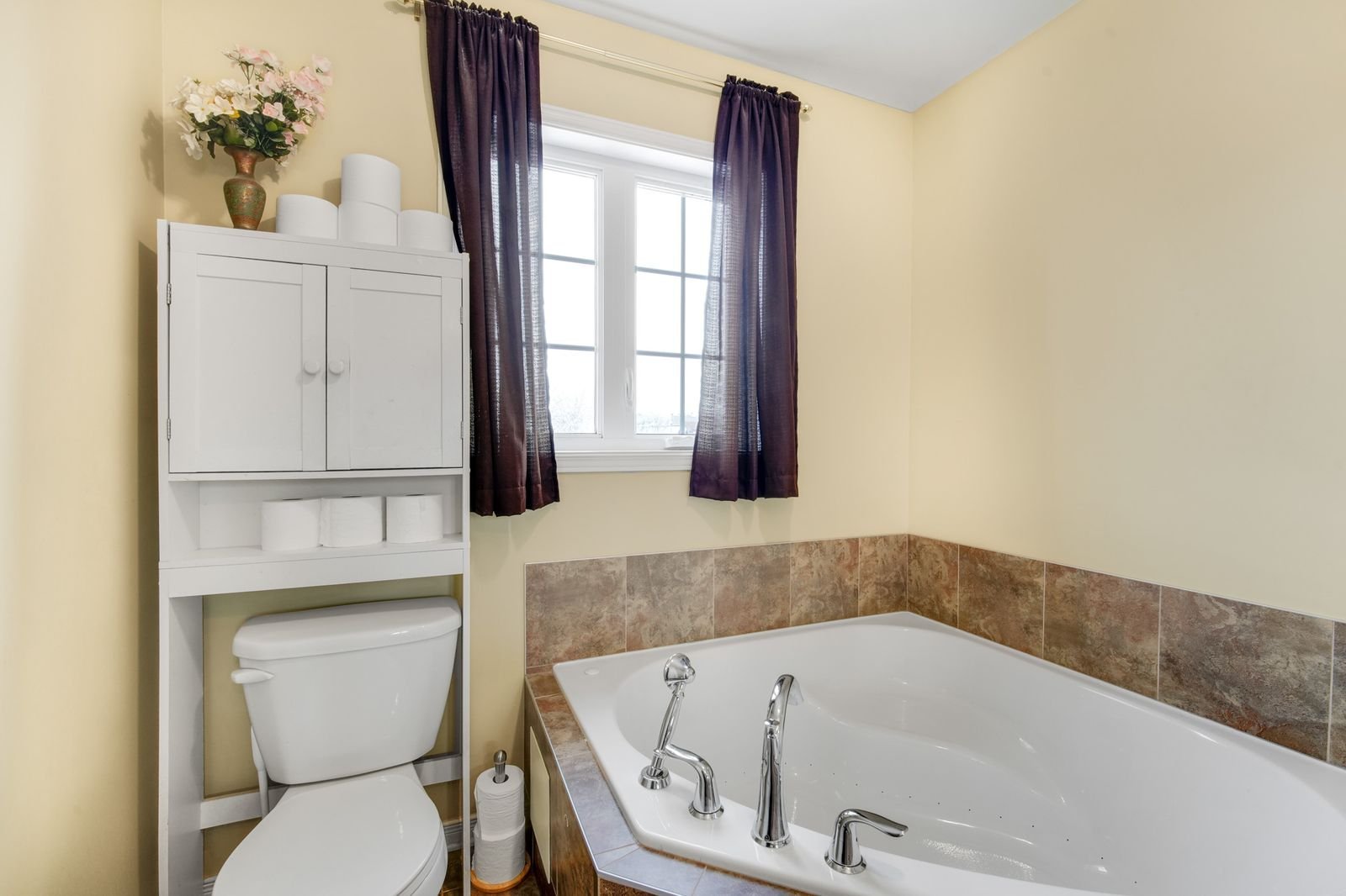 Ensuite bathroom