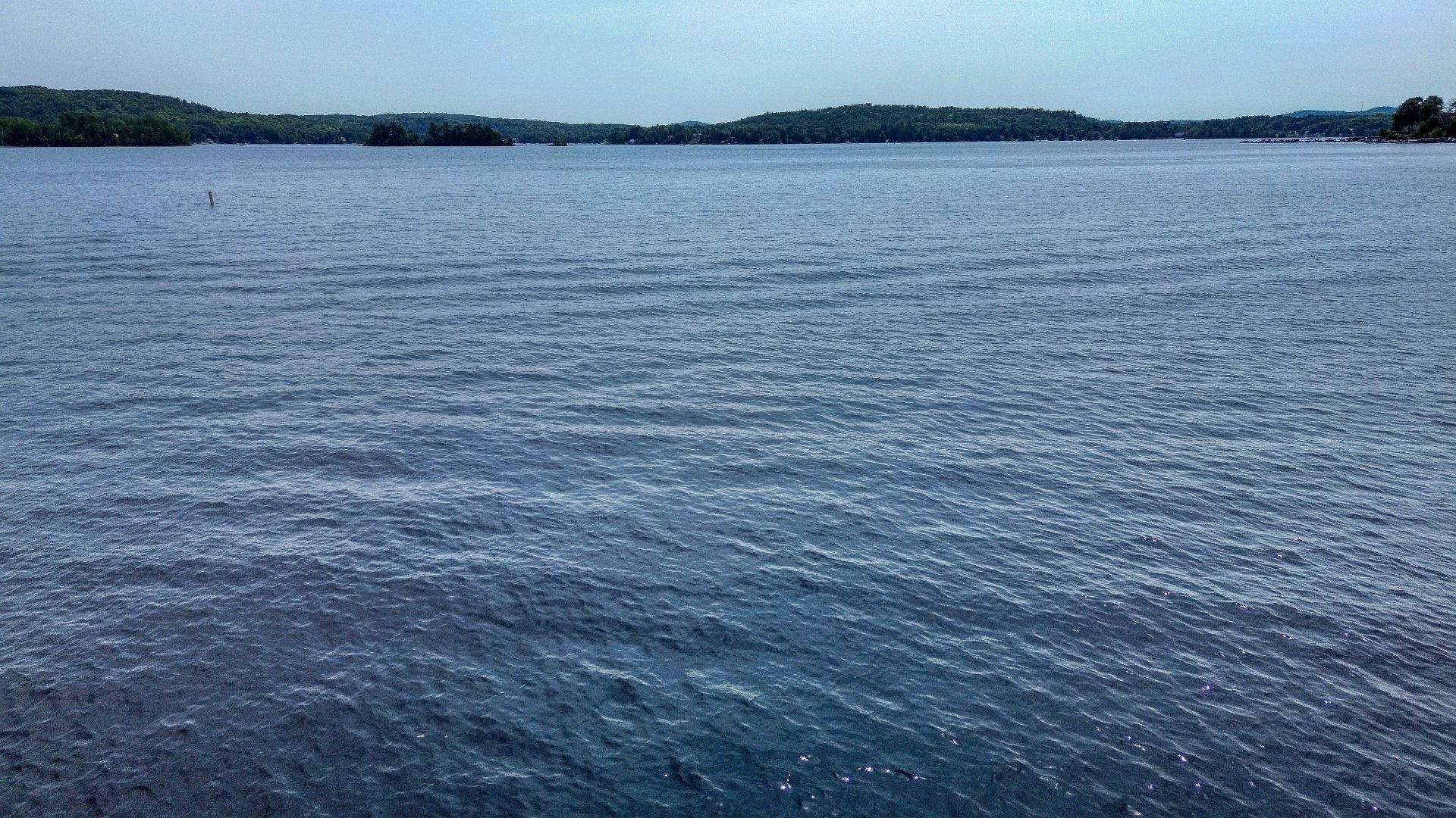 Accès au plan d'eau