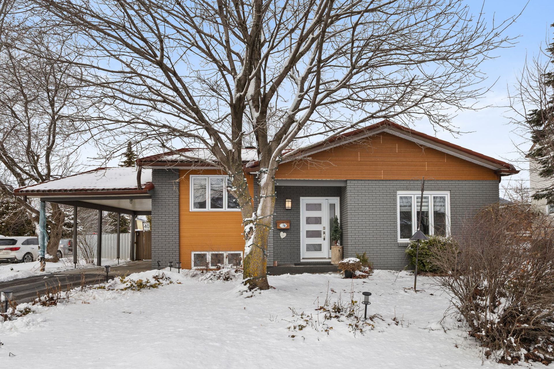 235 Boul. La Vérendrye E. 