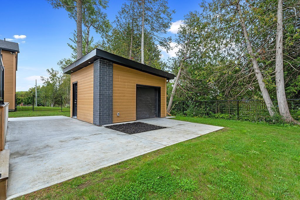 Shed