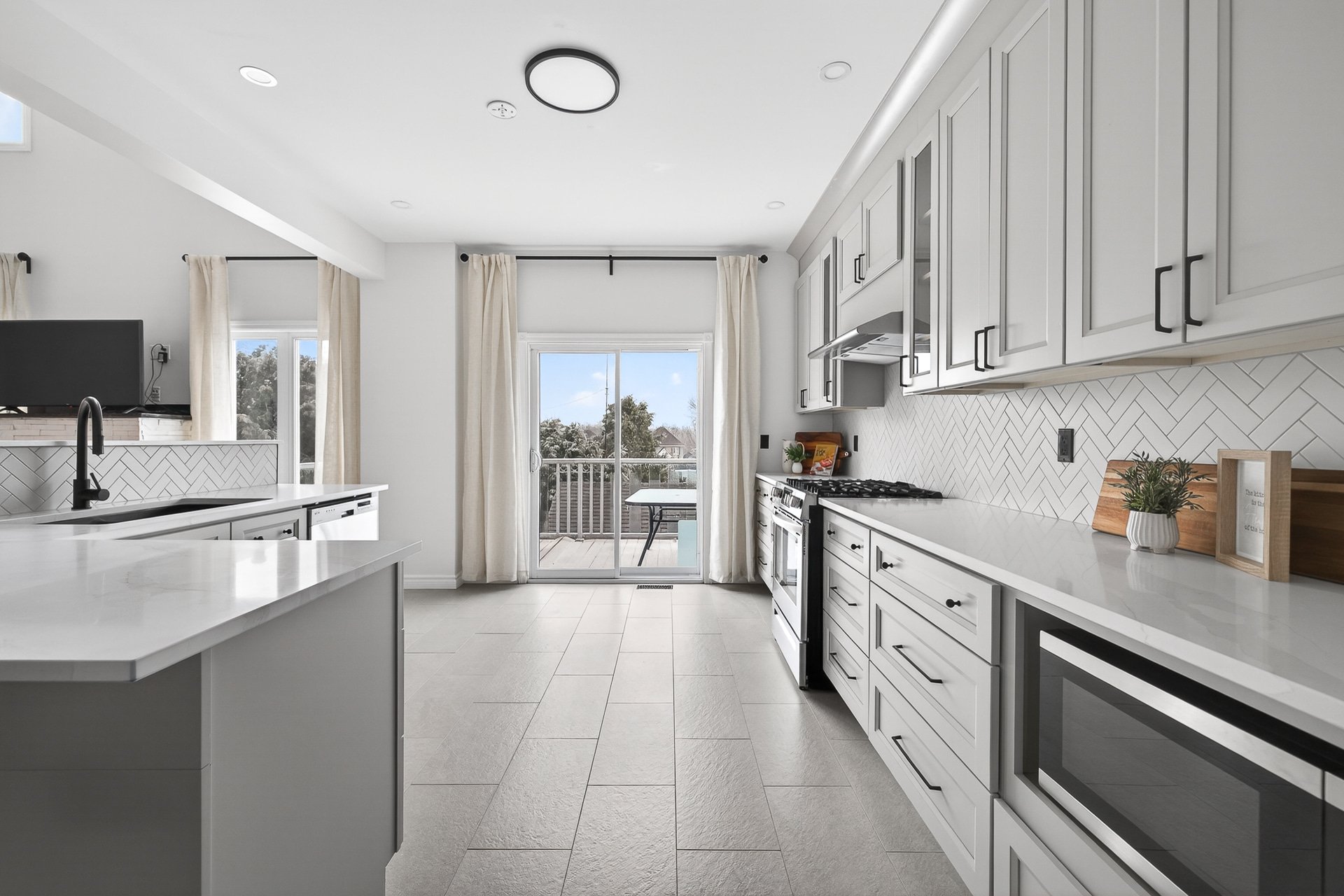 Cuisine - armoires de bois en érable