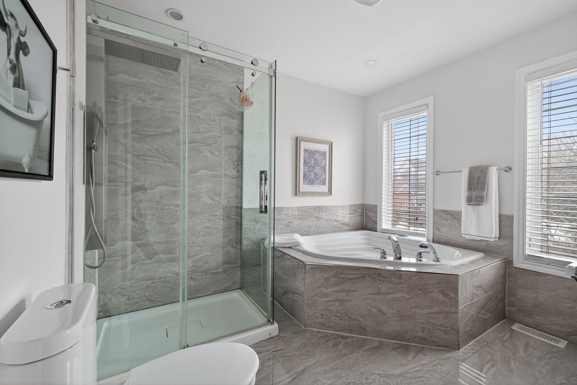 Salle de bains - attenante à la chambre des maitres