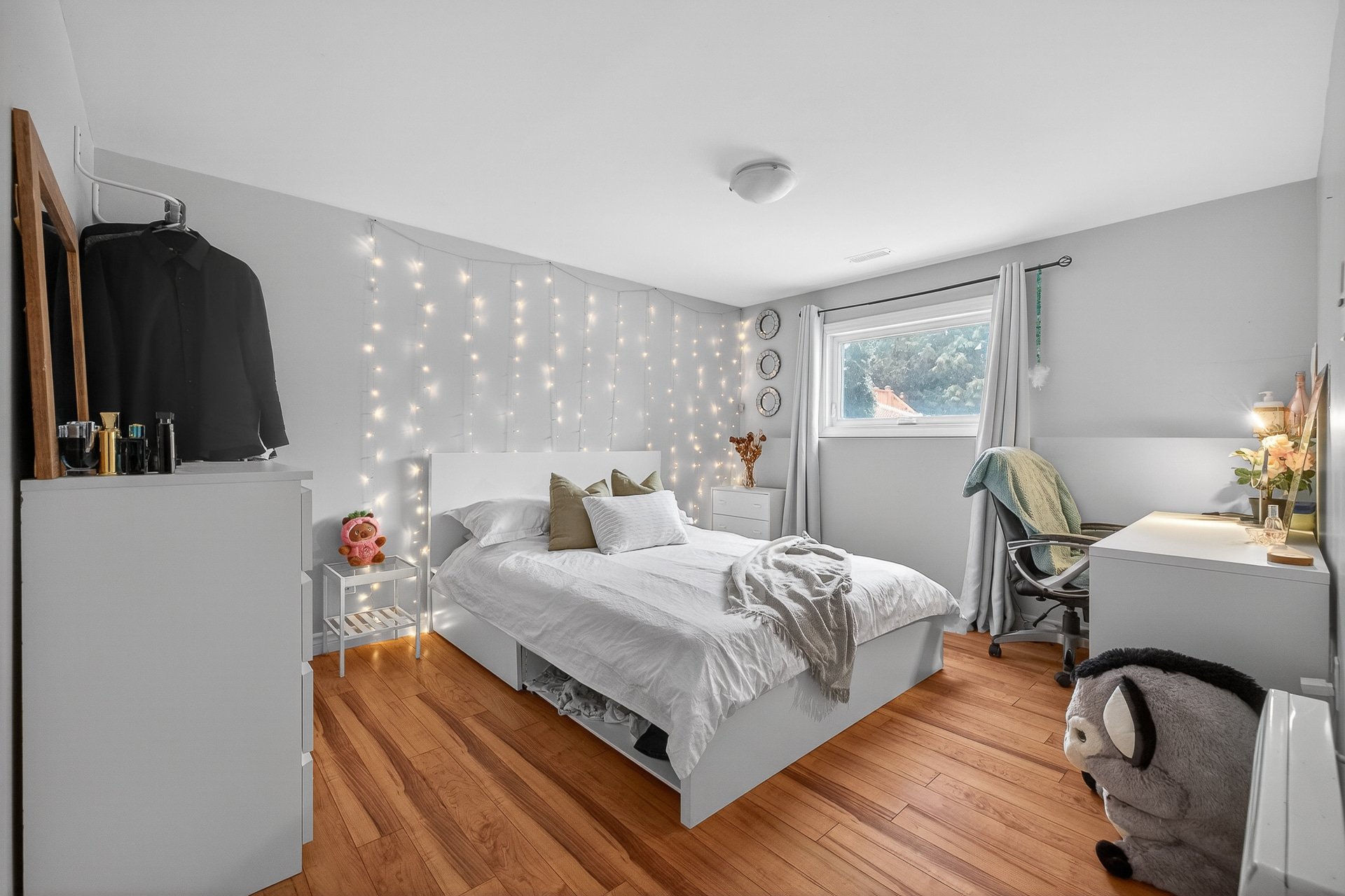 Chambre à coucher - rez-de-jardin