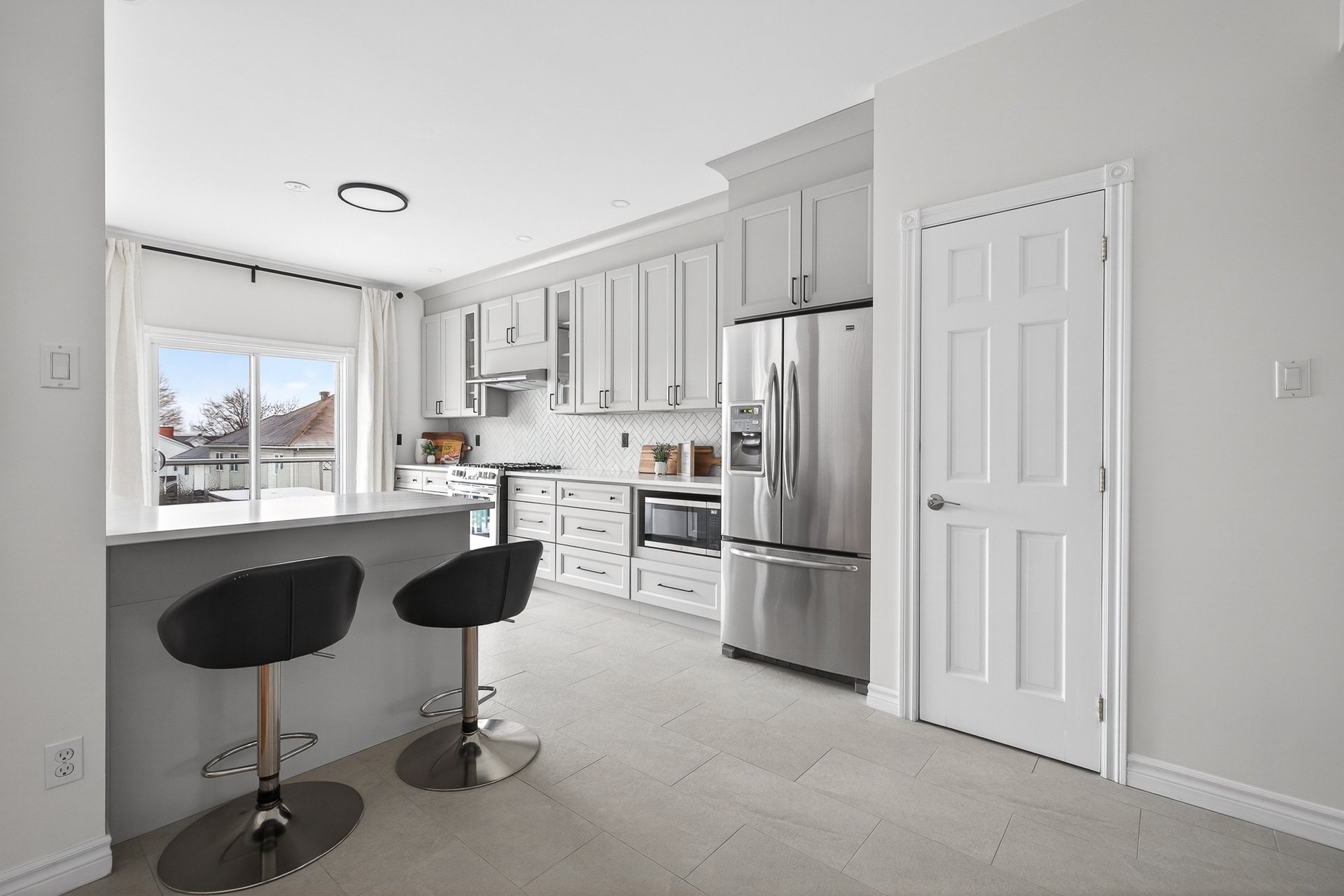 Cuisine - armoires de bois en érable