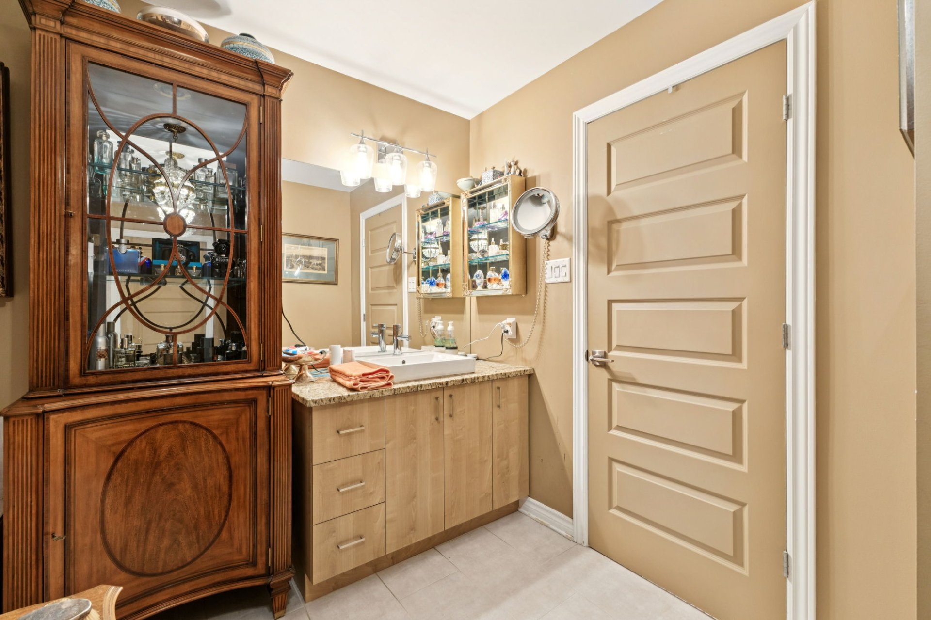 Salle de bains attenante à la CCP