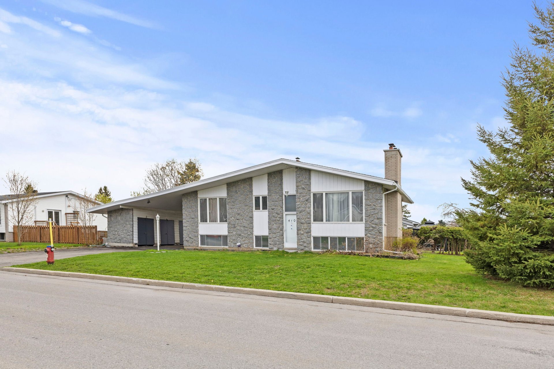 410 Rue Landry 