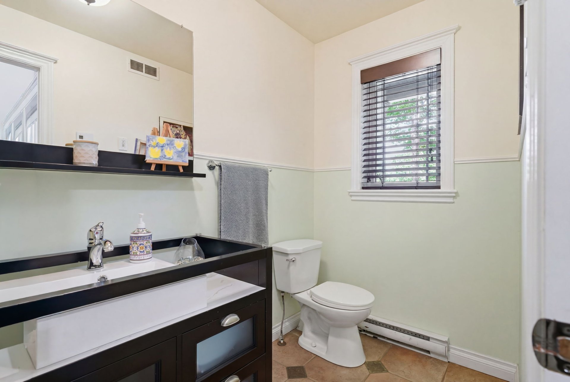 Powder room