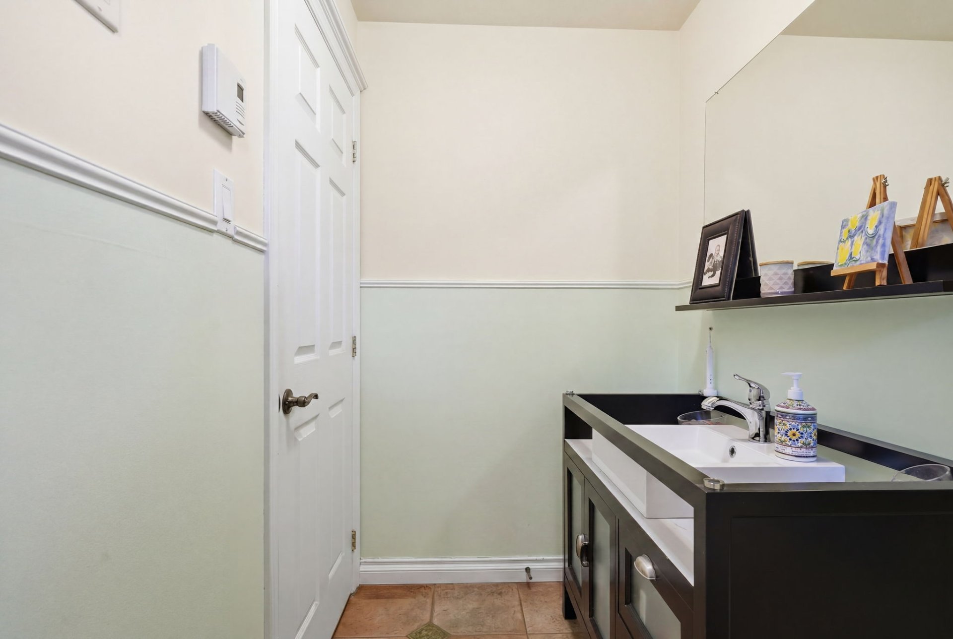 Powder room
