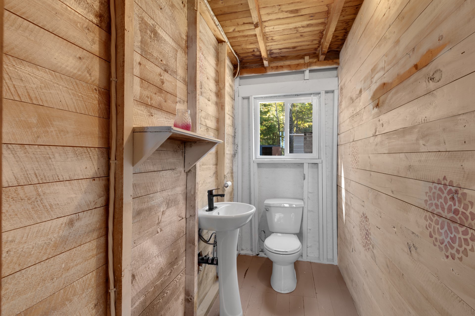 Powder room