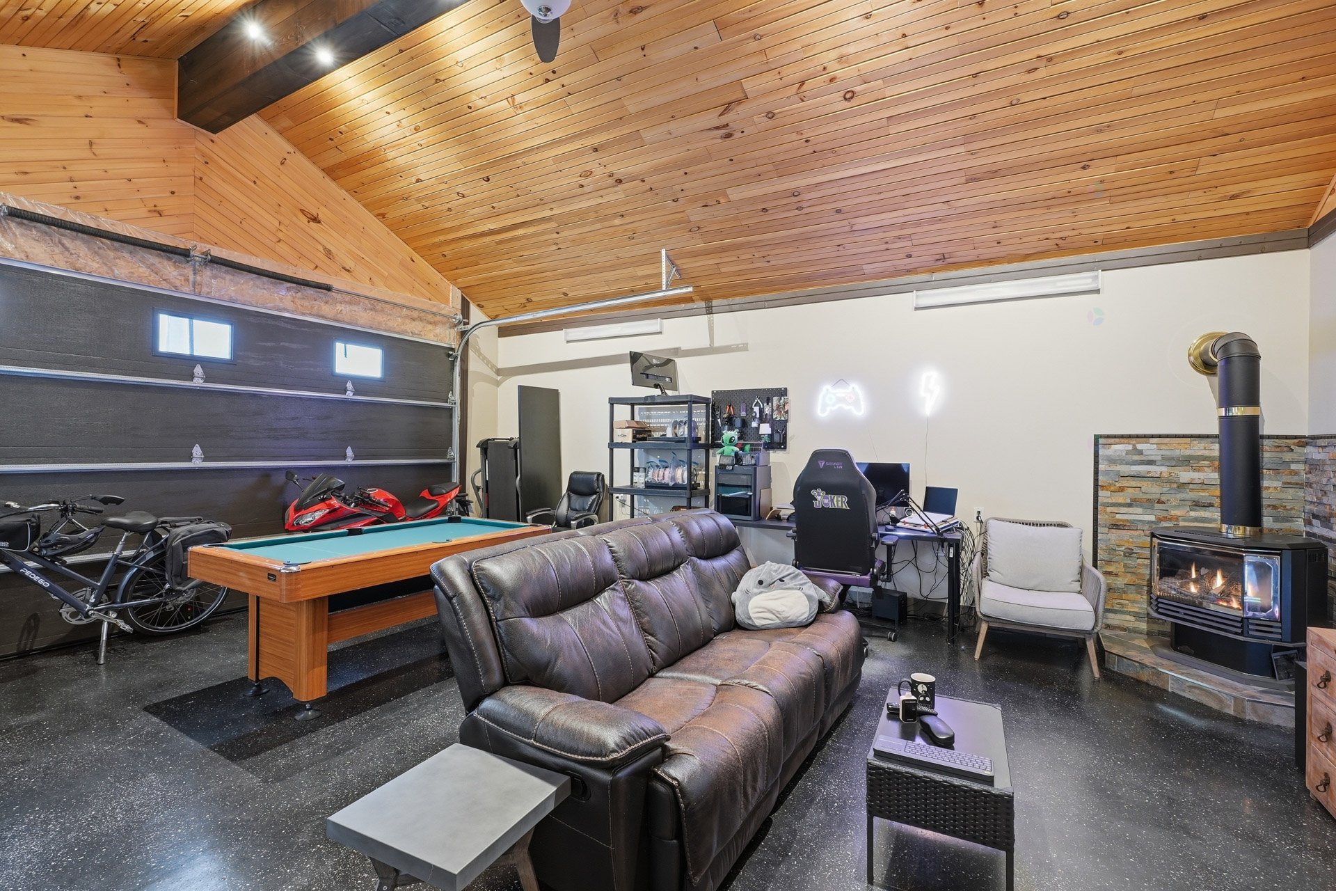 Garage