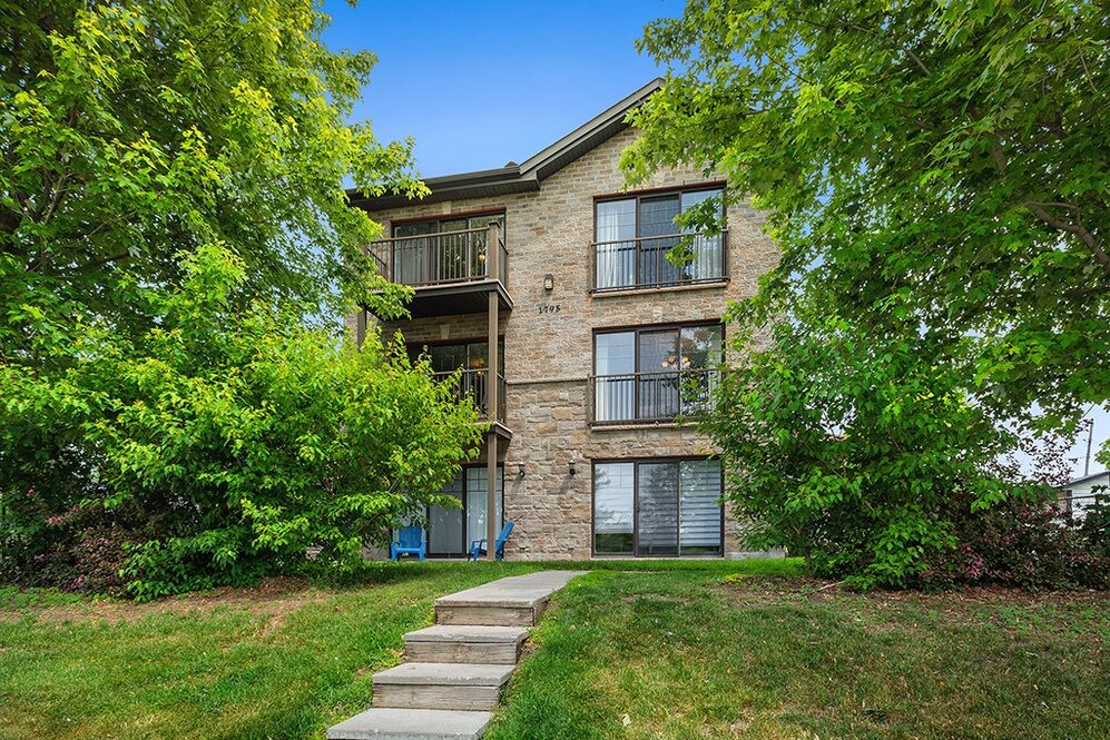 1795 Rue St-Louis 4