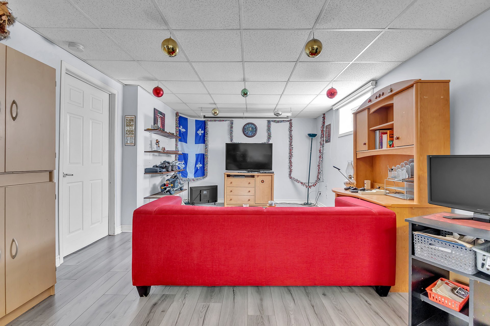 Living room - Basement apartment