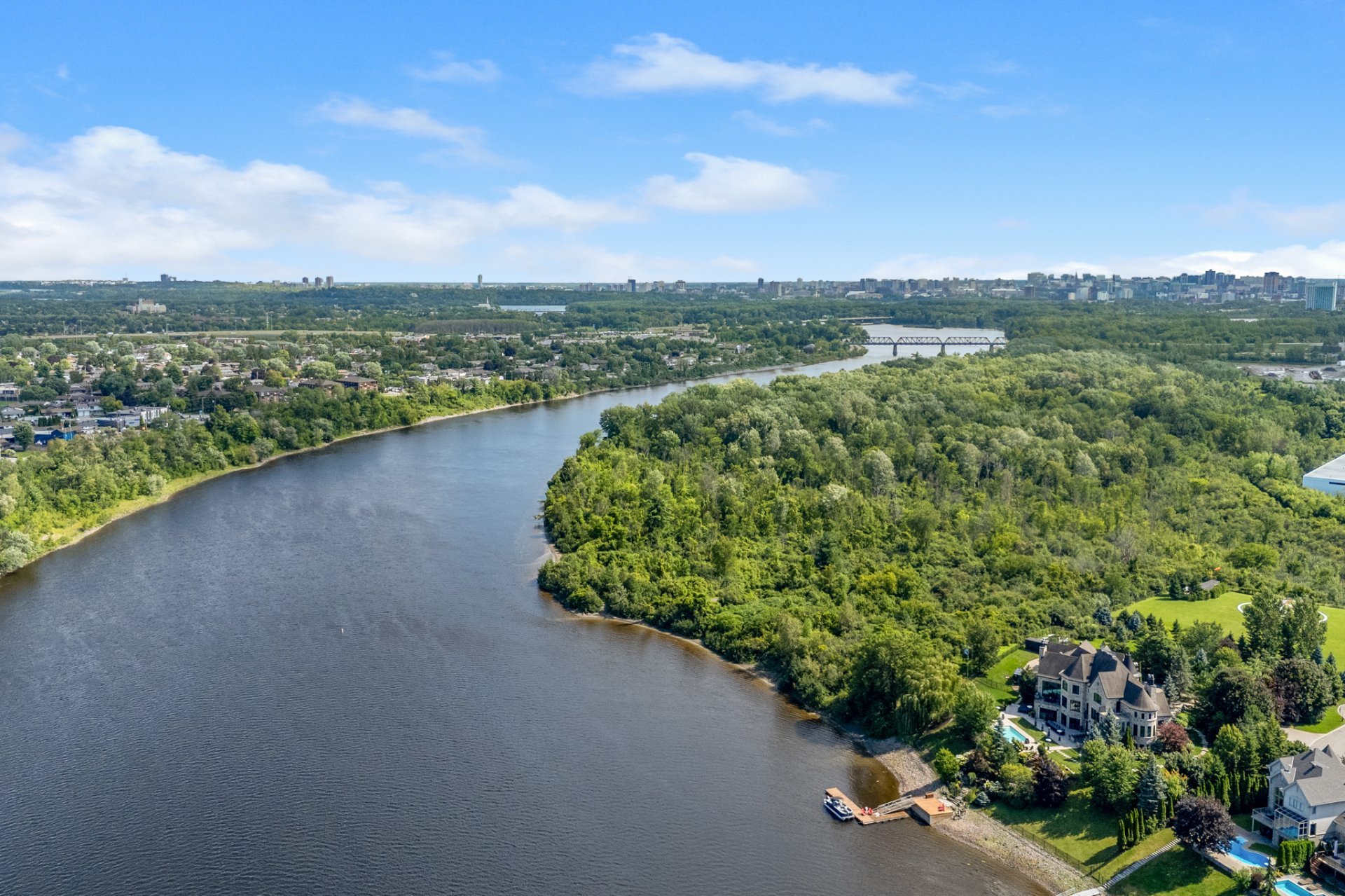 Accès au plan d'eau