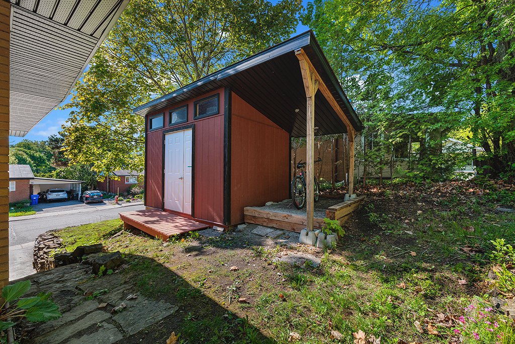 Shed