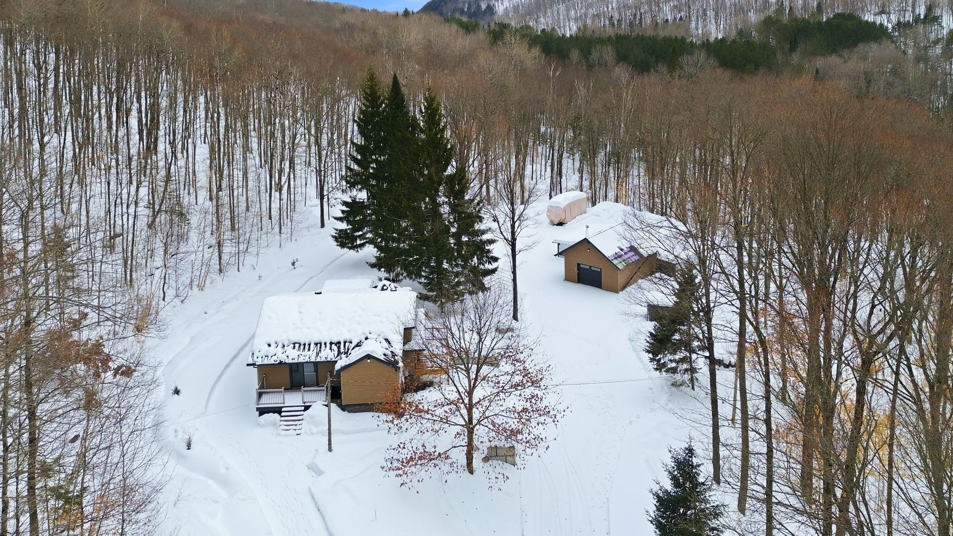 124 Ch. du Lac-Doré N. 