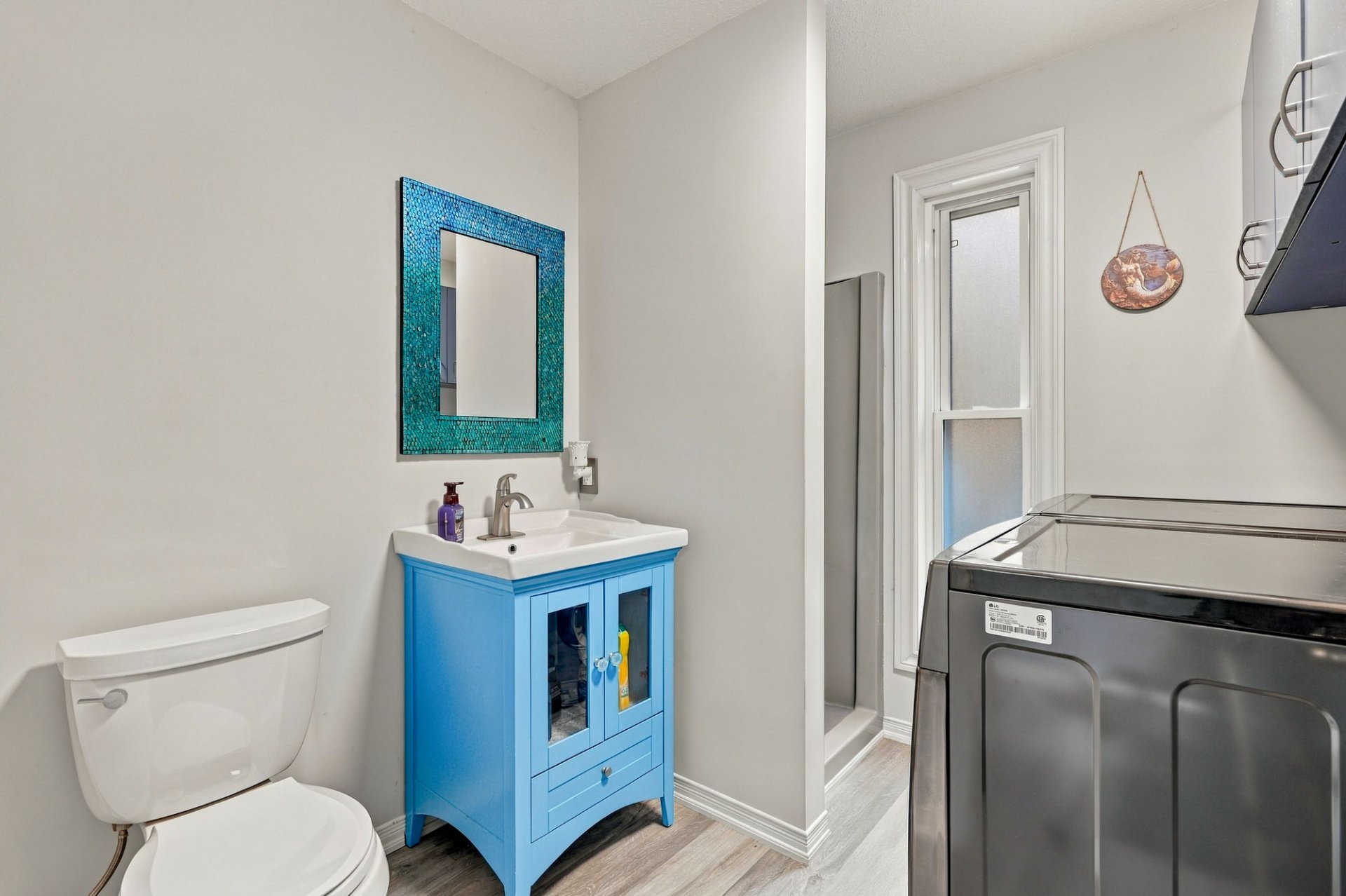 Powder room