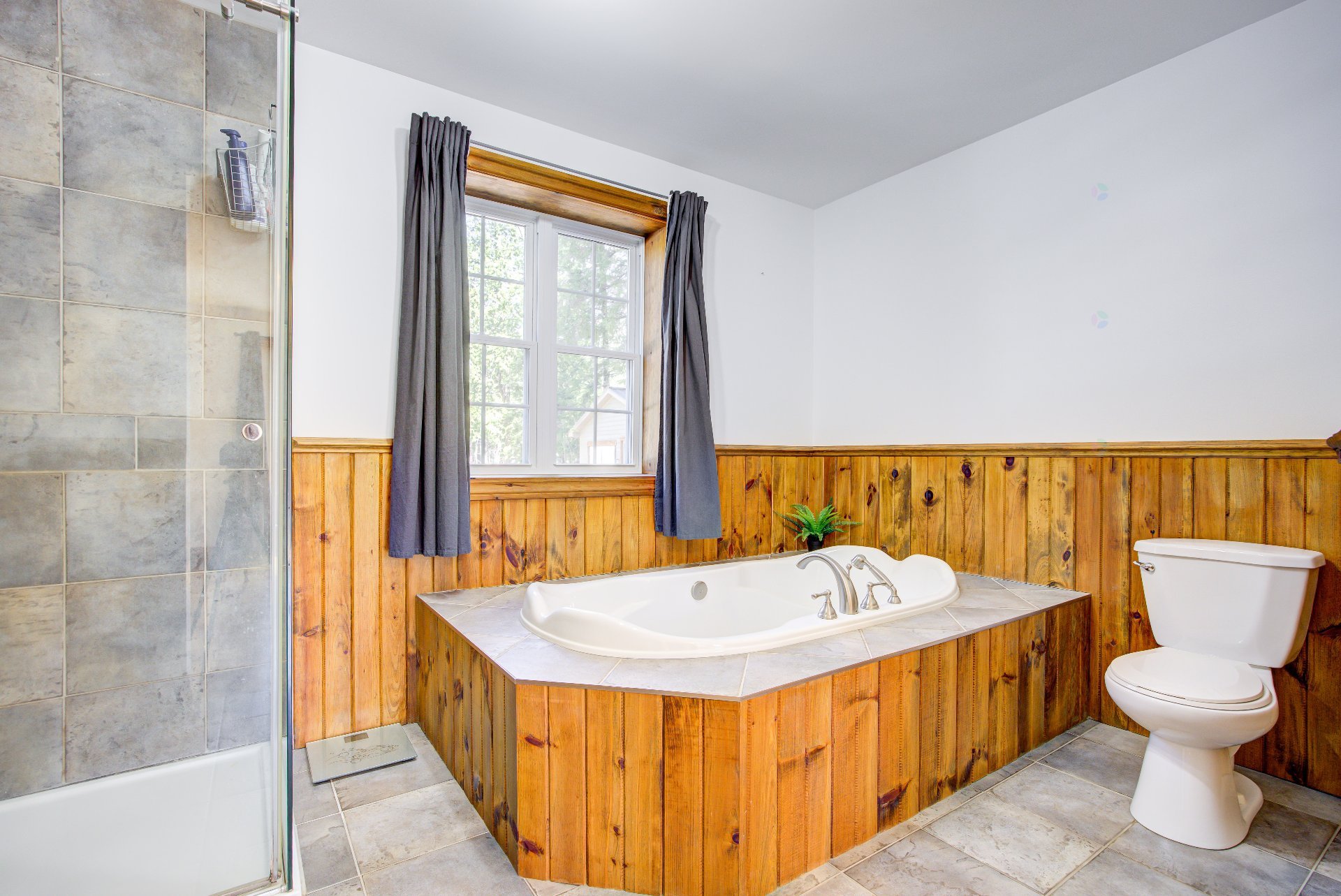 Salle de bains attenante à la CCP