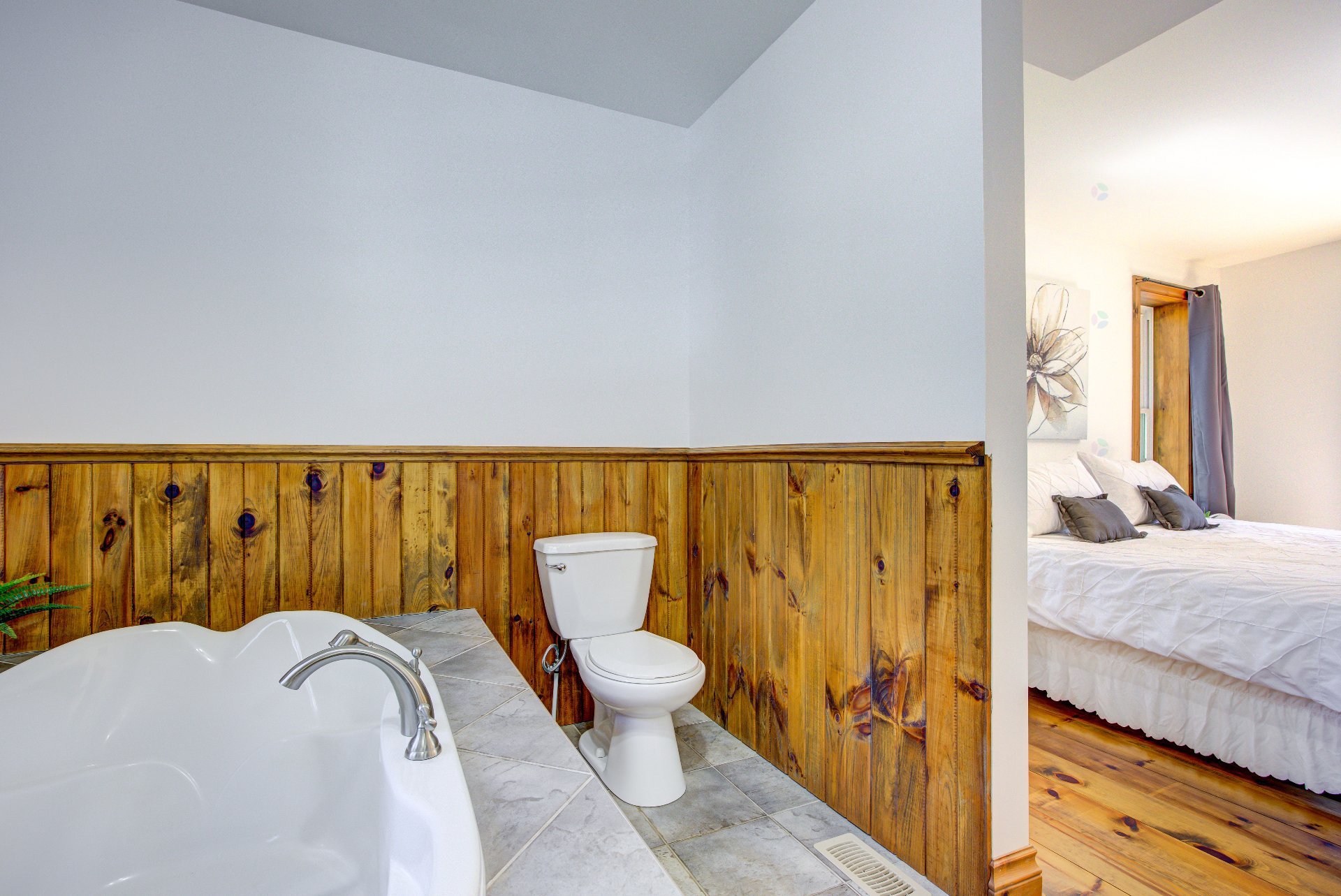 Salle de bains attenante à la CCP