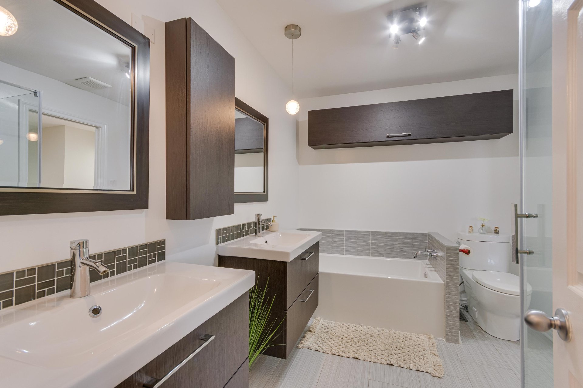 Salle de bains attenante à la CCP