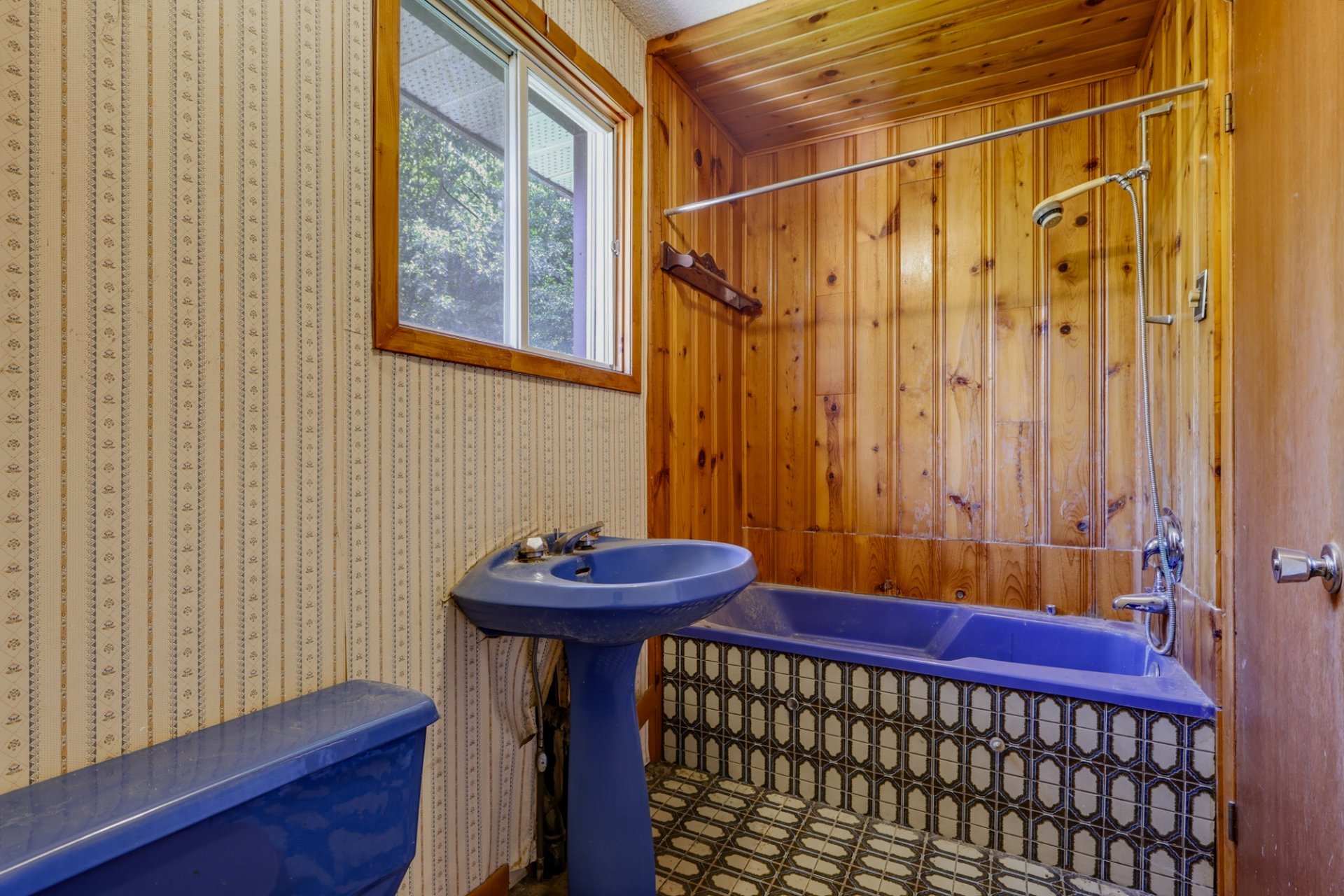 Ensuite bathroom