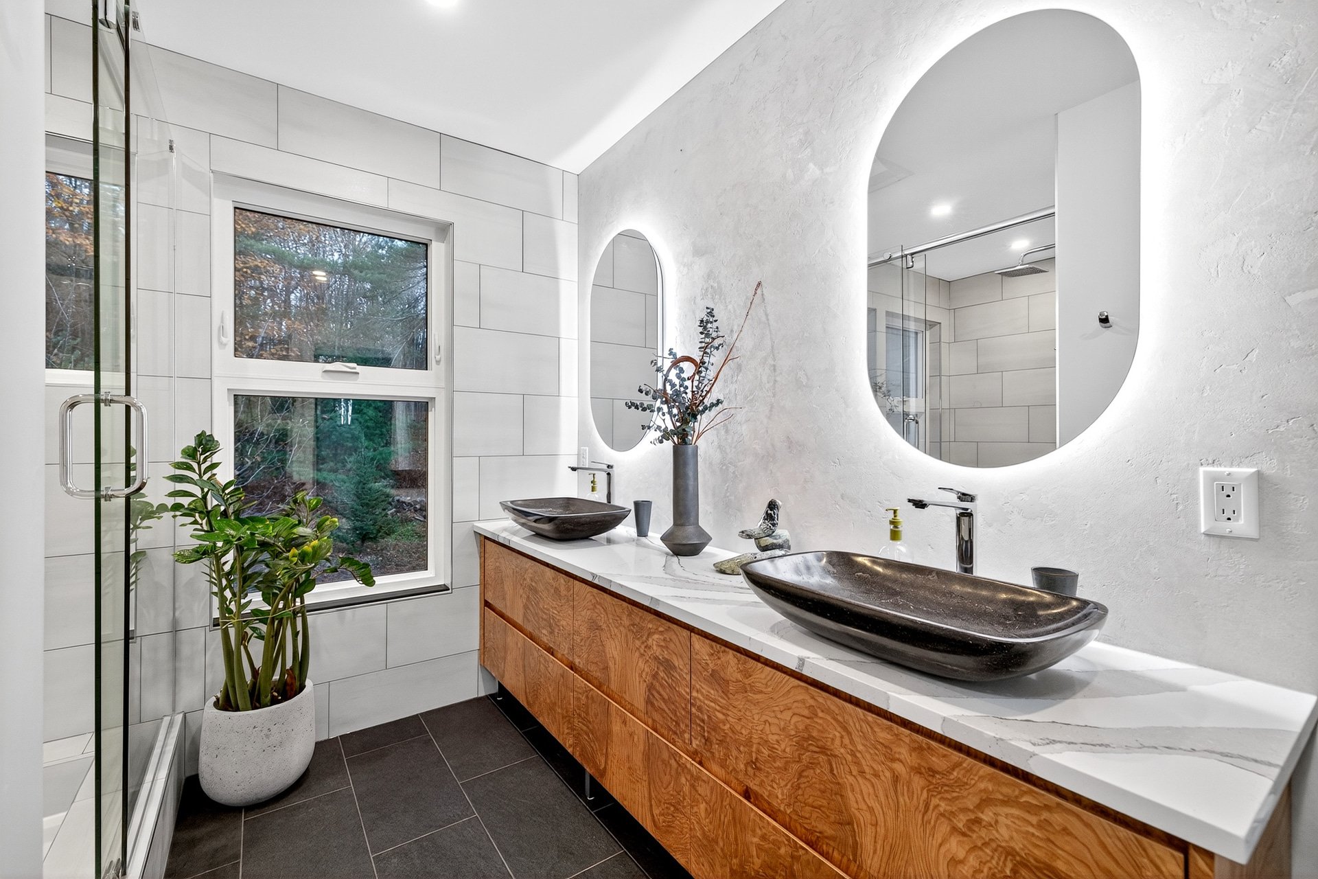 Ensuite bathroom