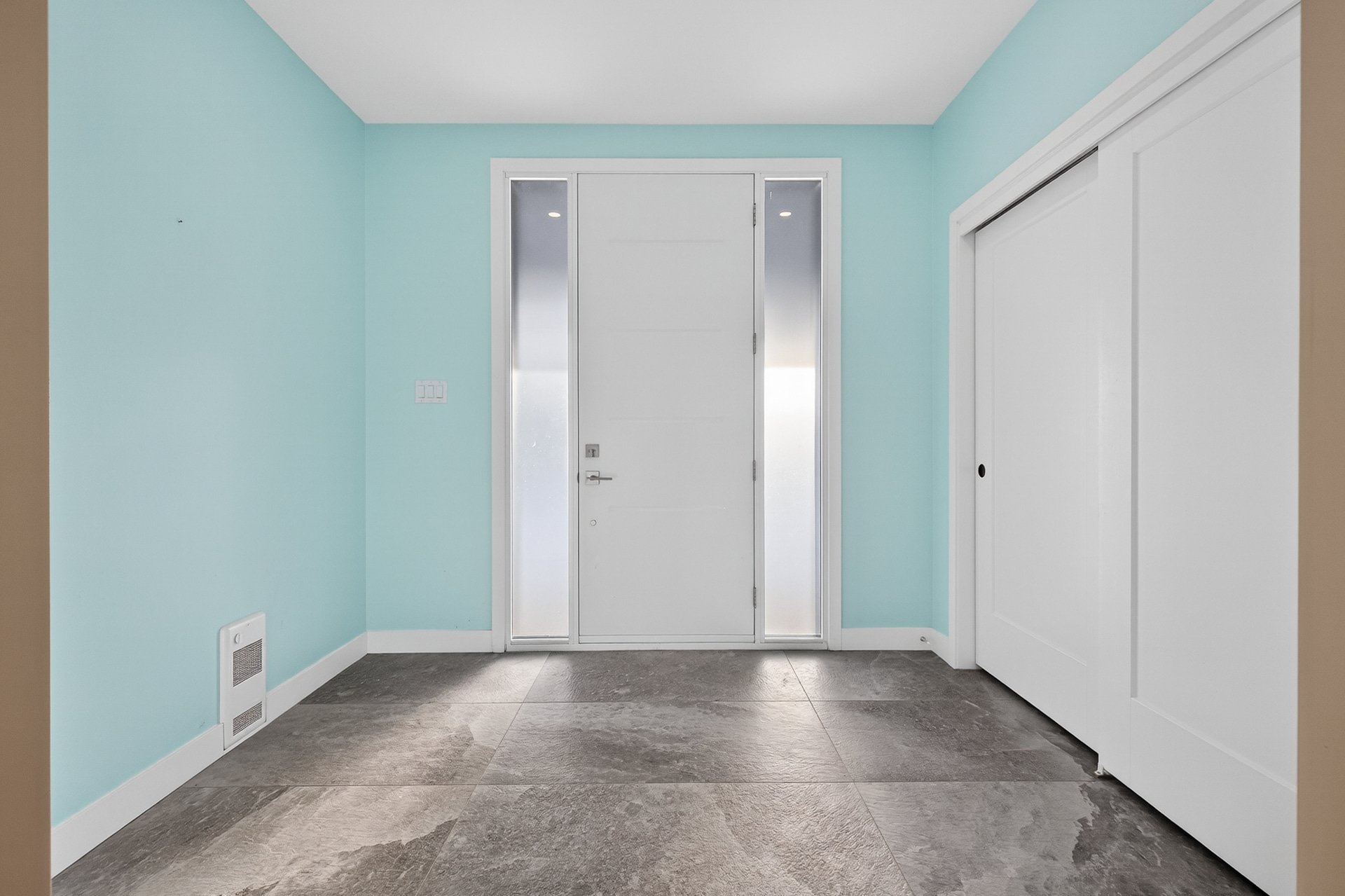 Hallway - Authentic images of the property as is.