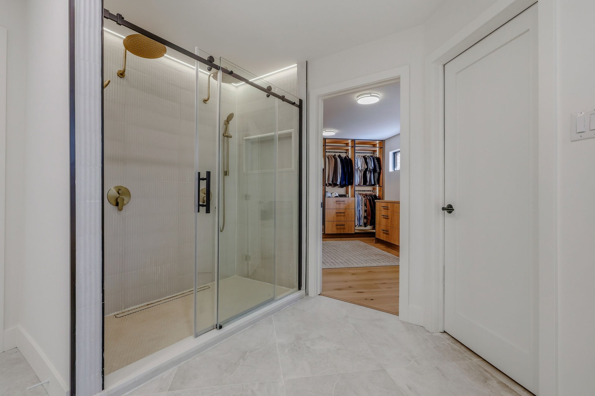 Salle de bains attenante à la CCP