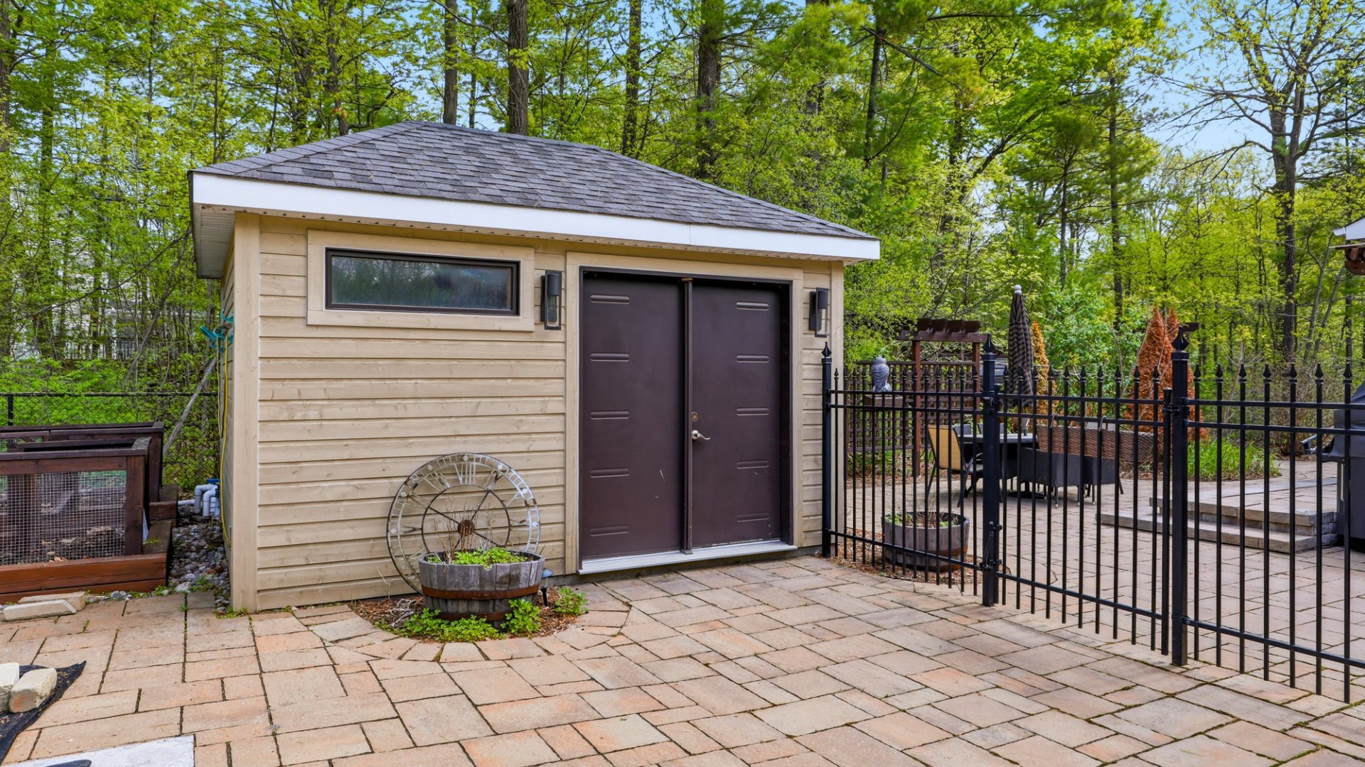 Shed