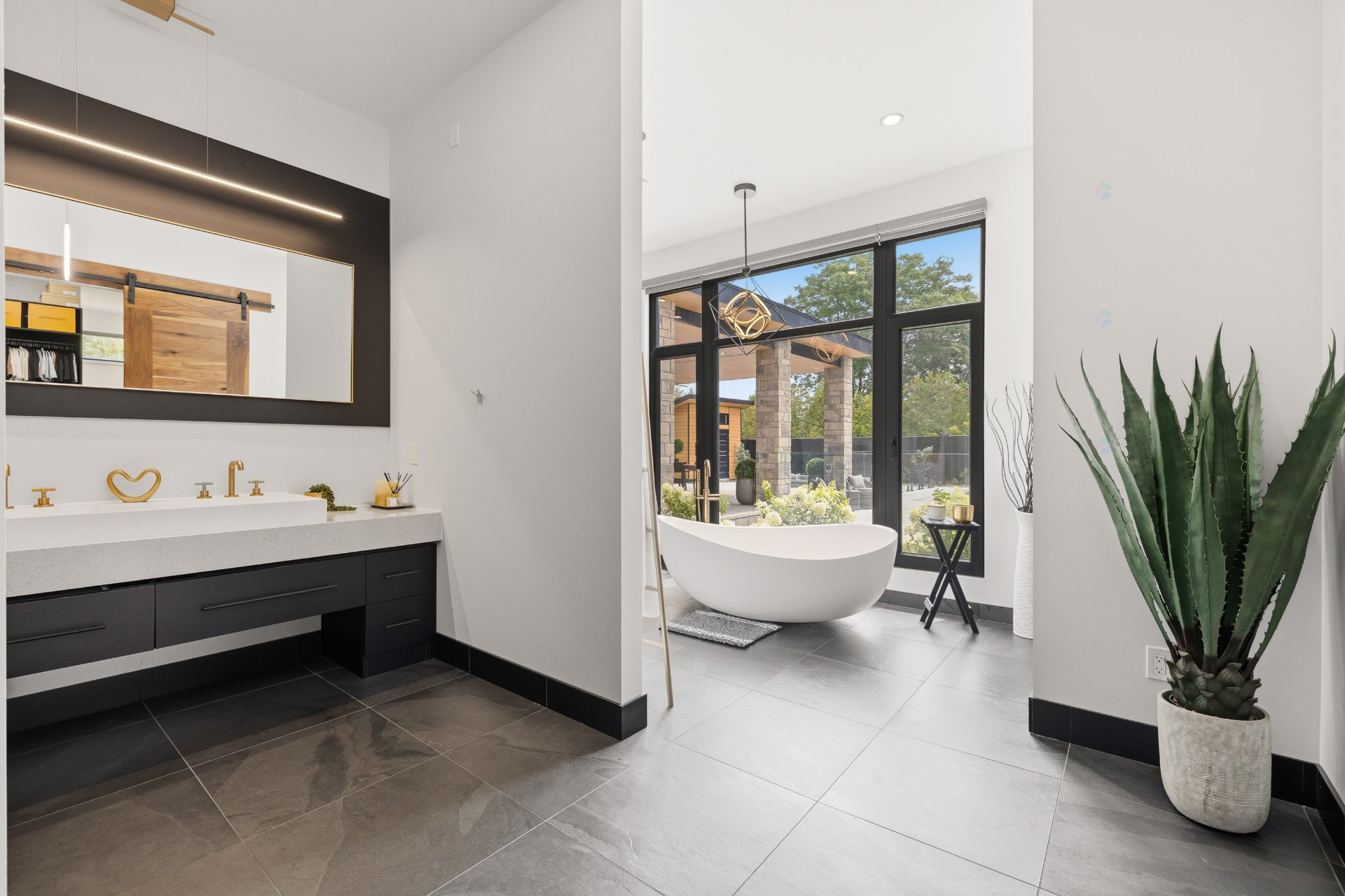Ensuite bathroom